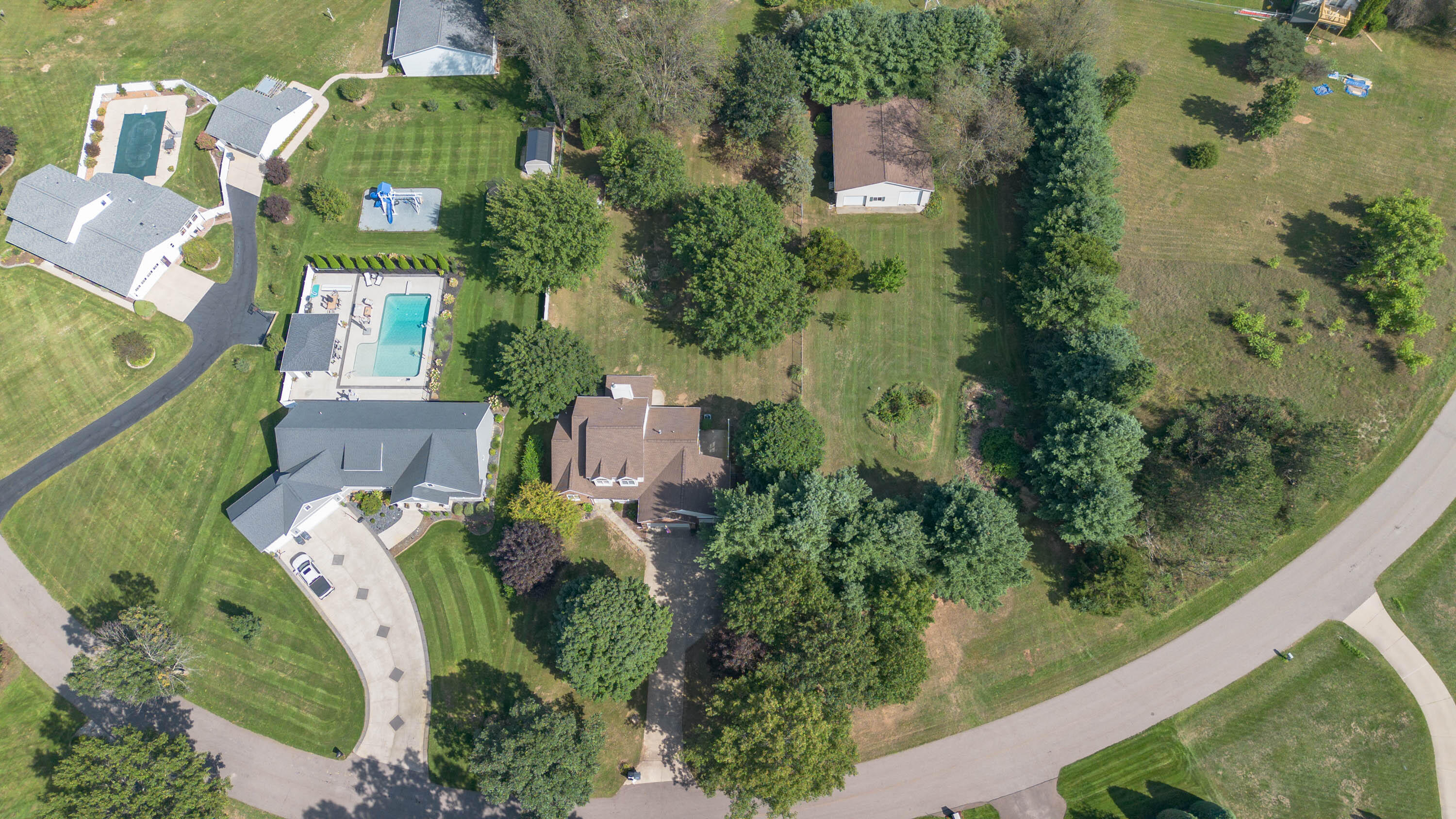 425 Walden Drive Lot w/barn