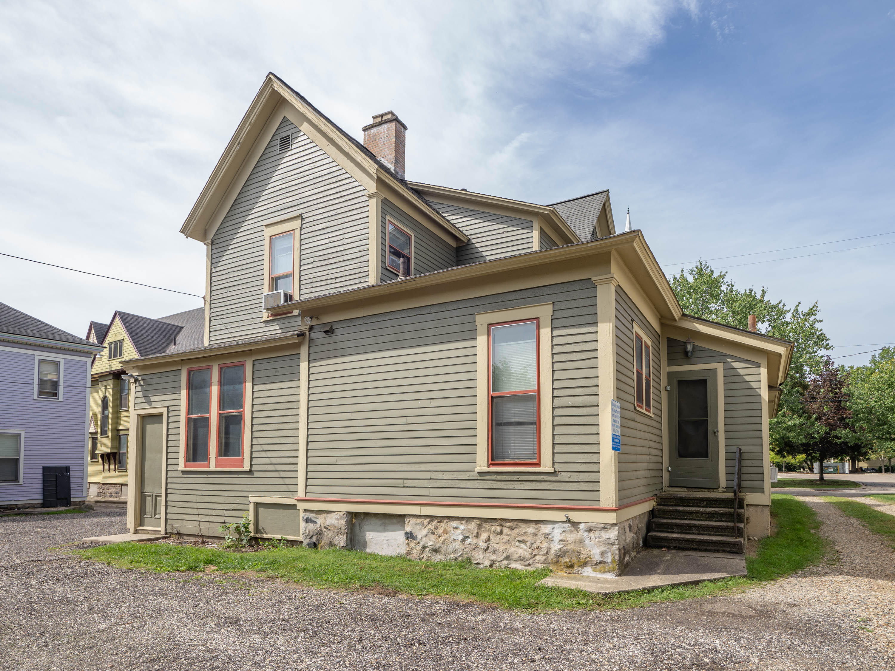 838 W Main Street
