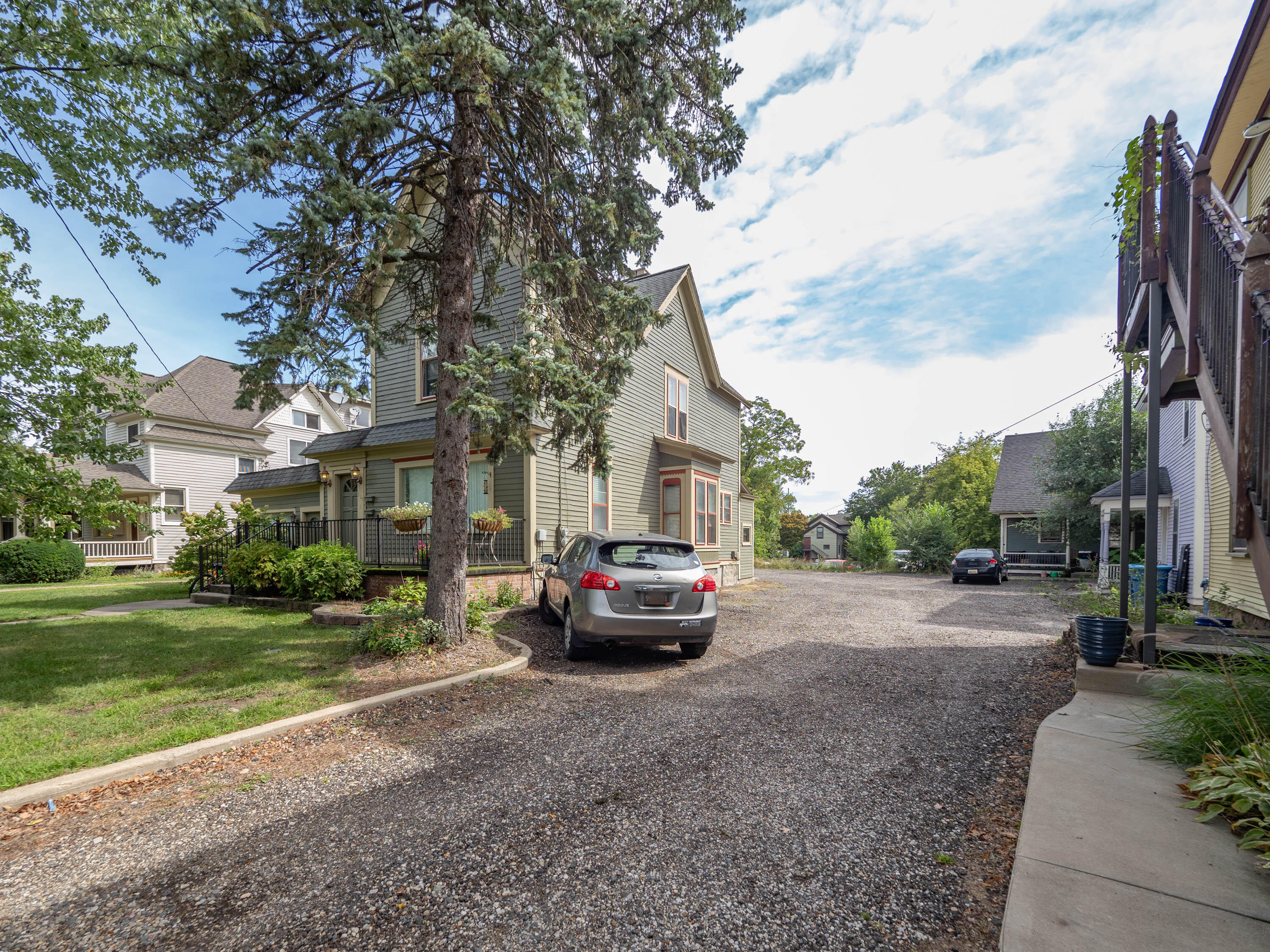 838 W Main Street