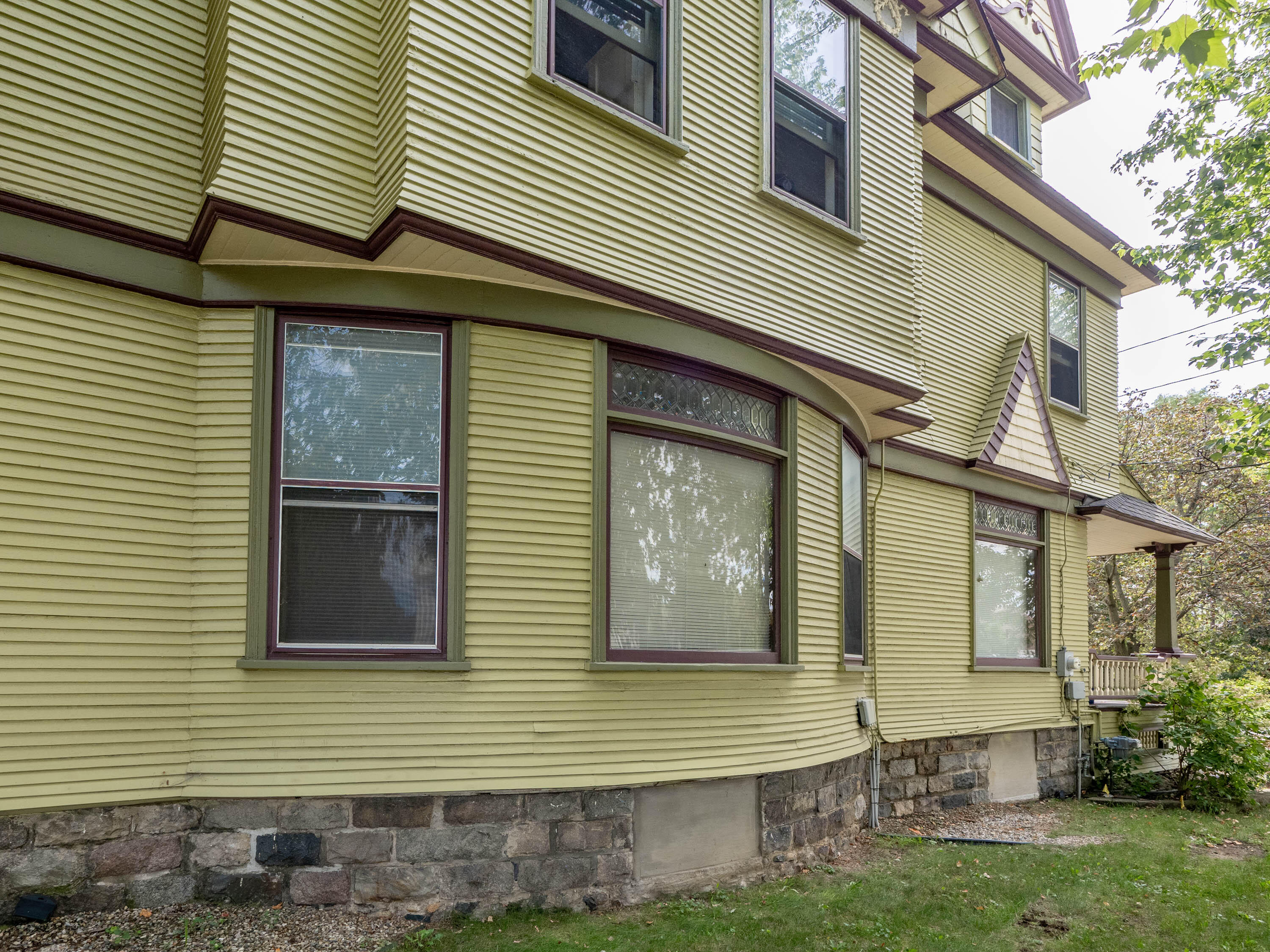 838 W Main Street