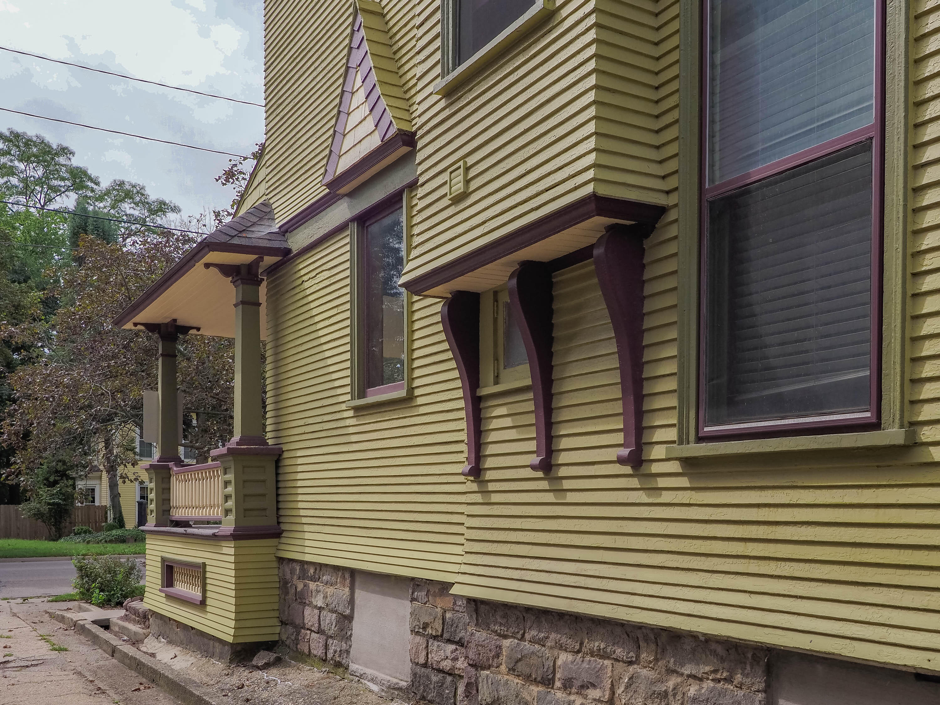 838 W Main Street