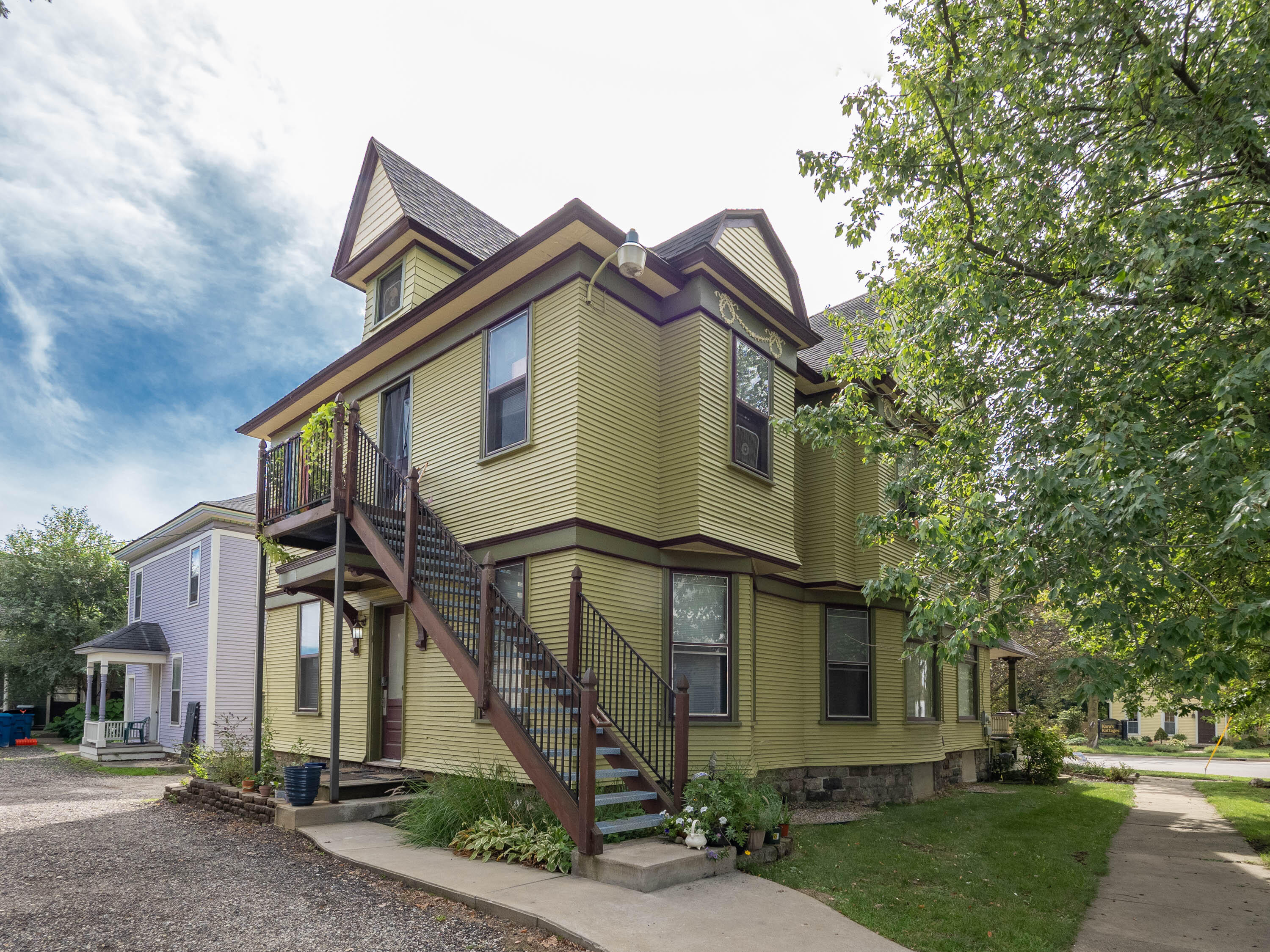 838 W Main Street