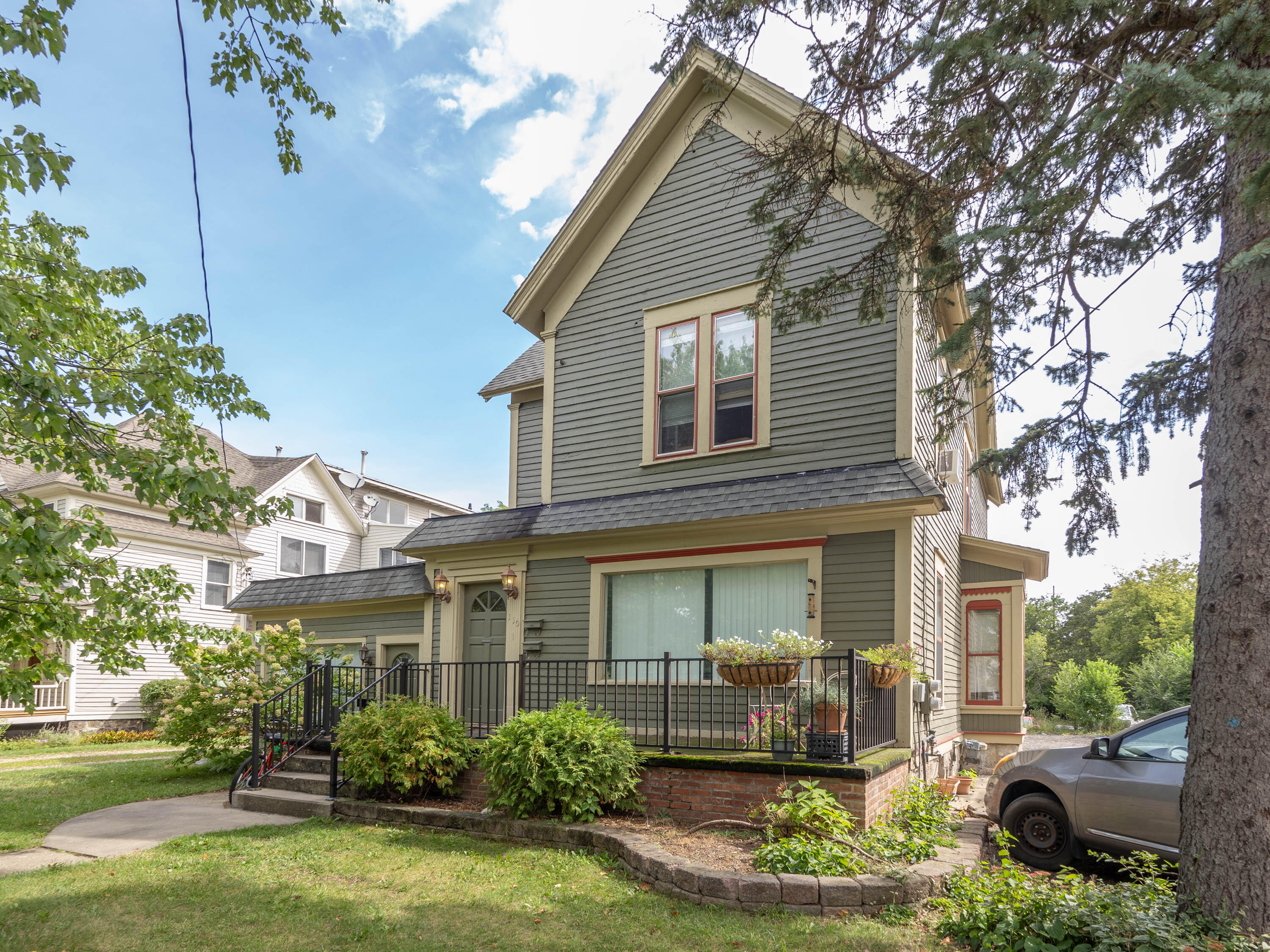 838 W Main Street
