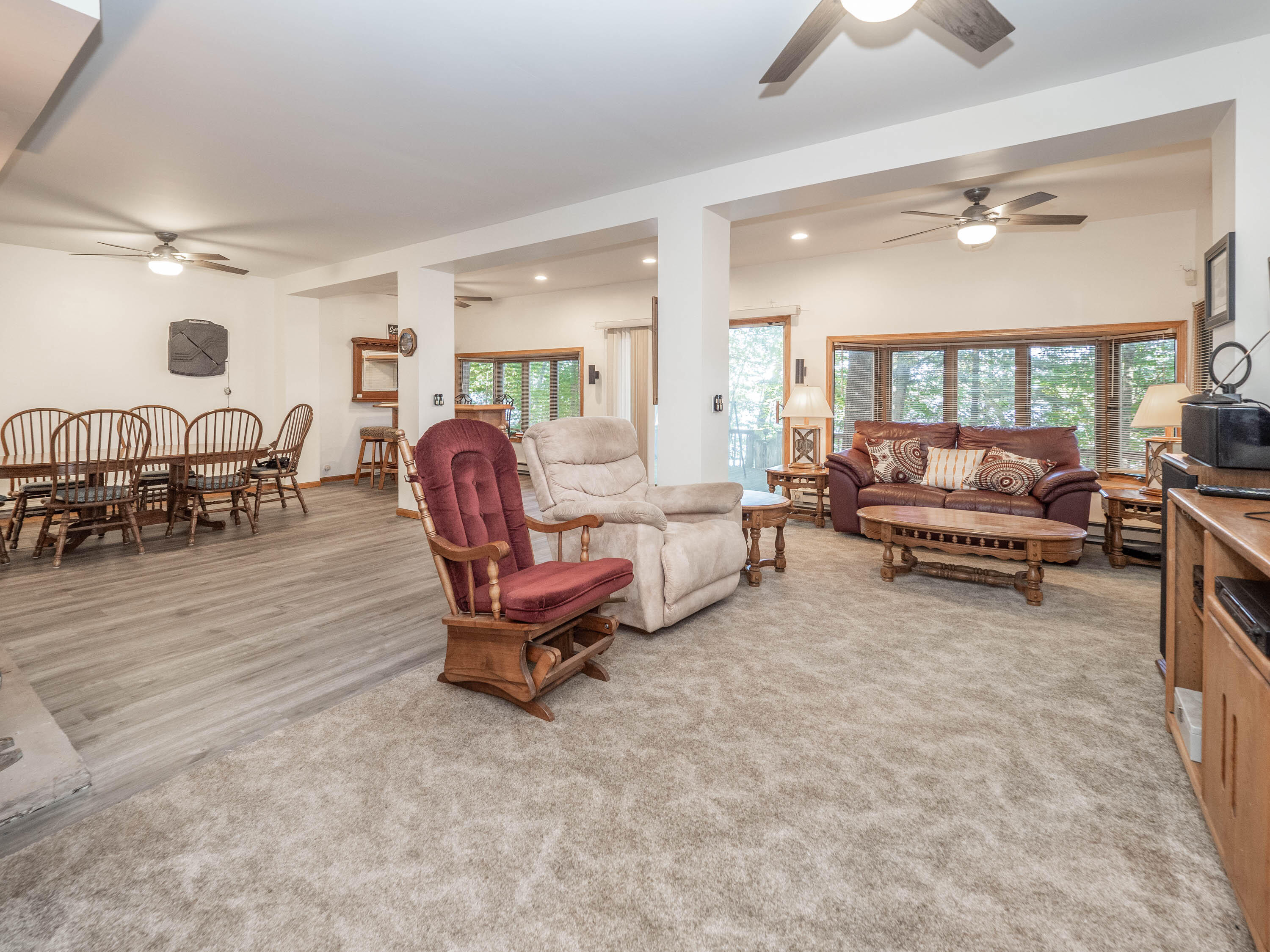 4001 Manor Lane