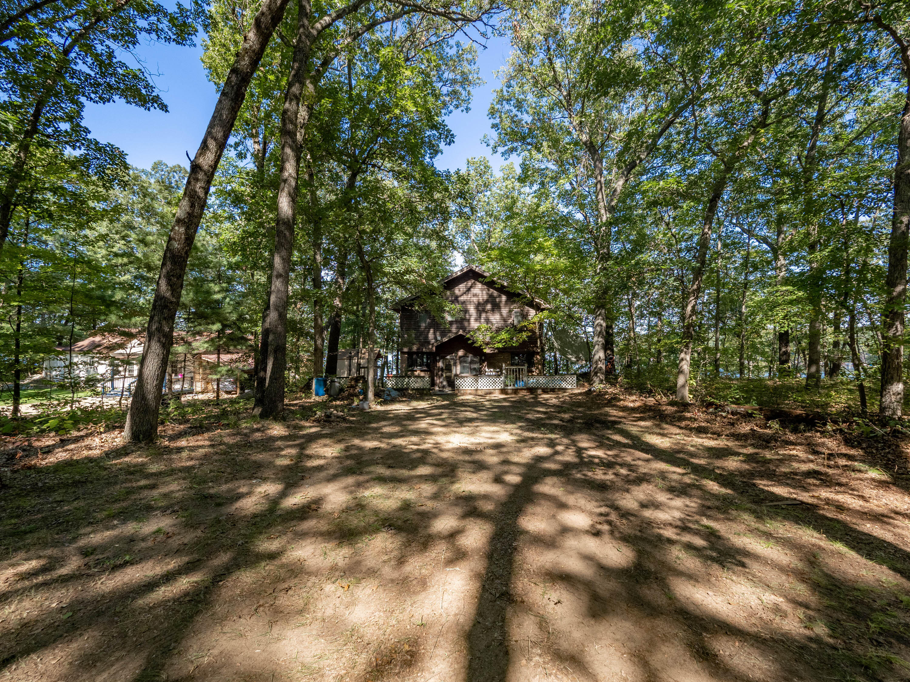 4001 Manor Lane