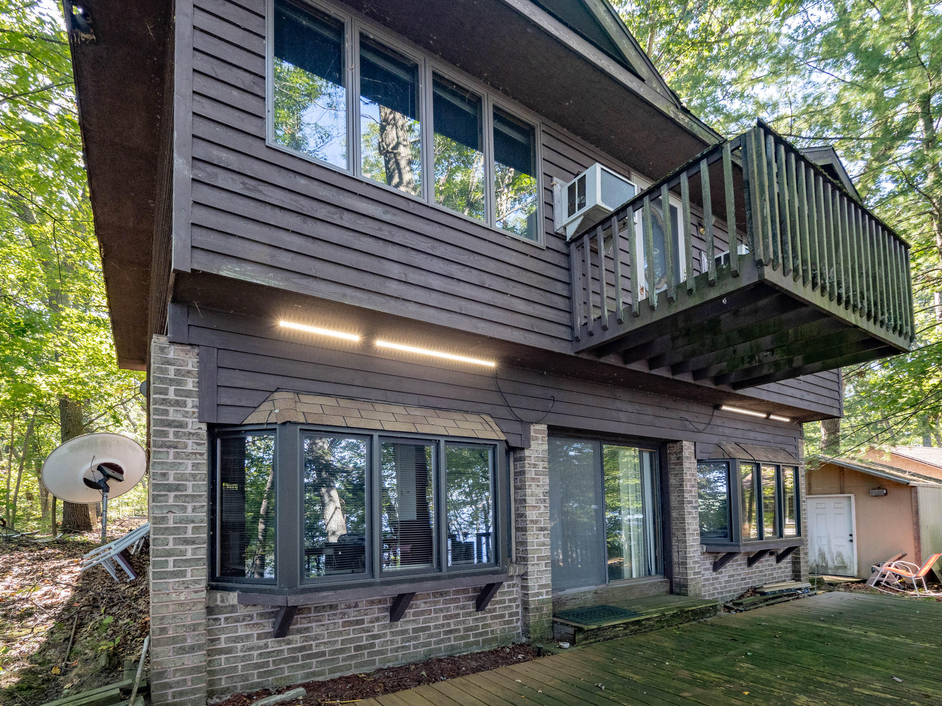 4001 Manor Lane