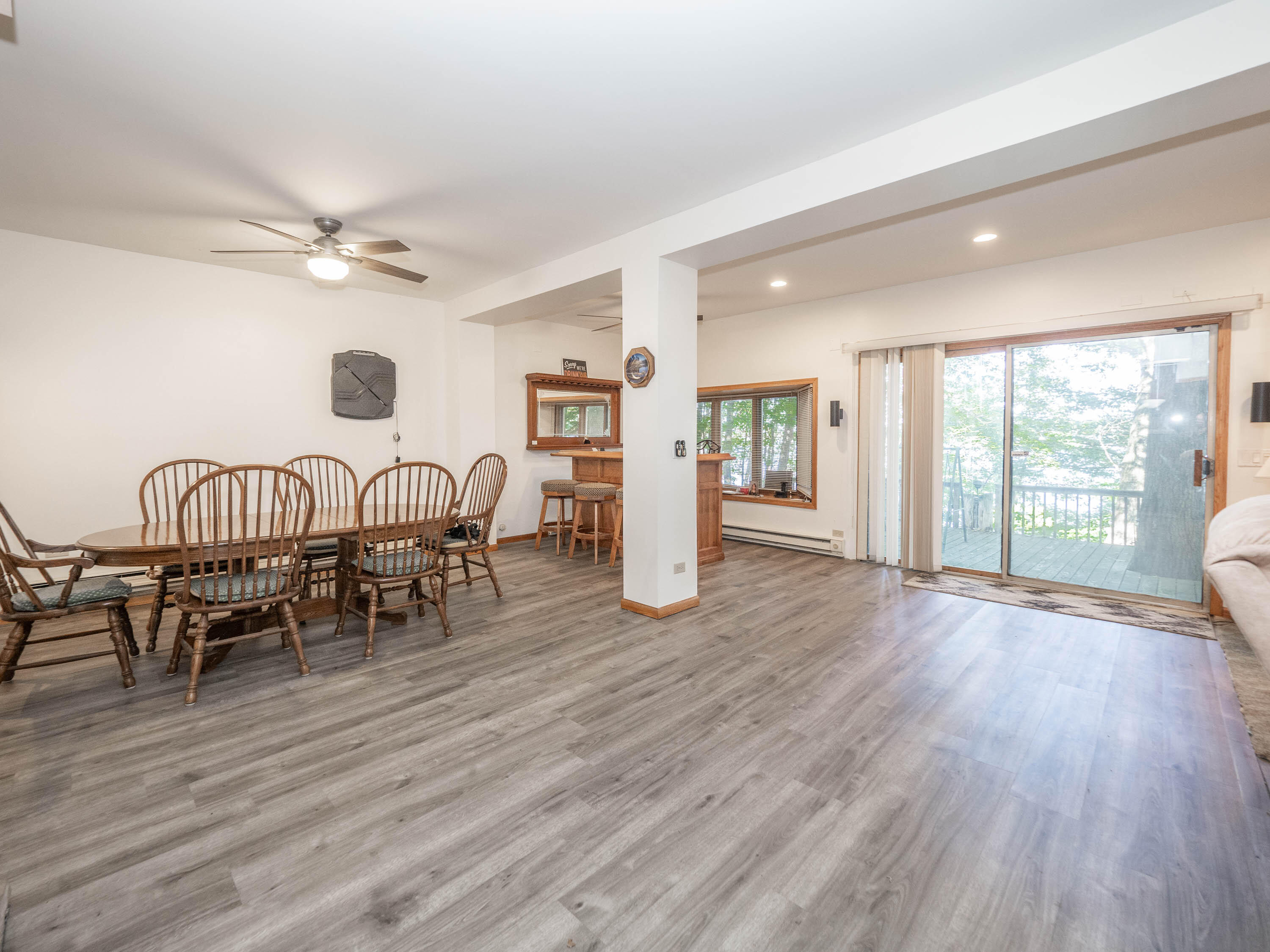 4001 Manor Lane