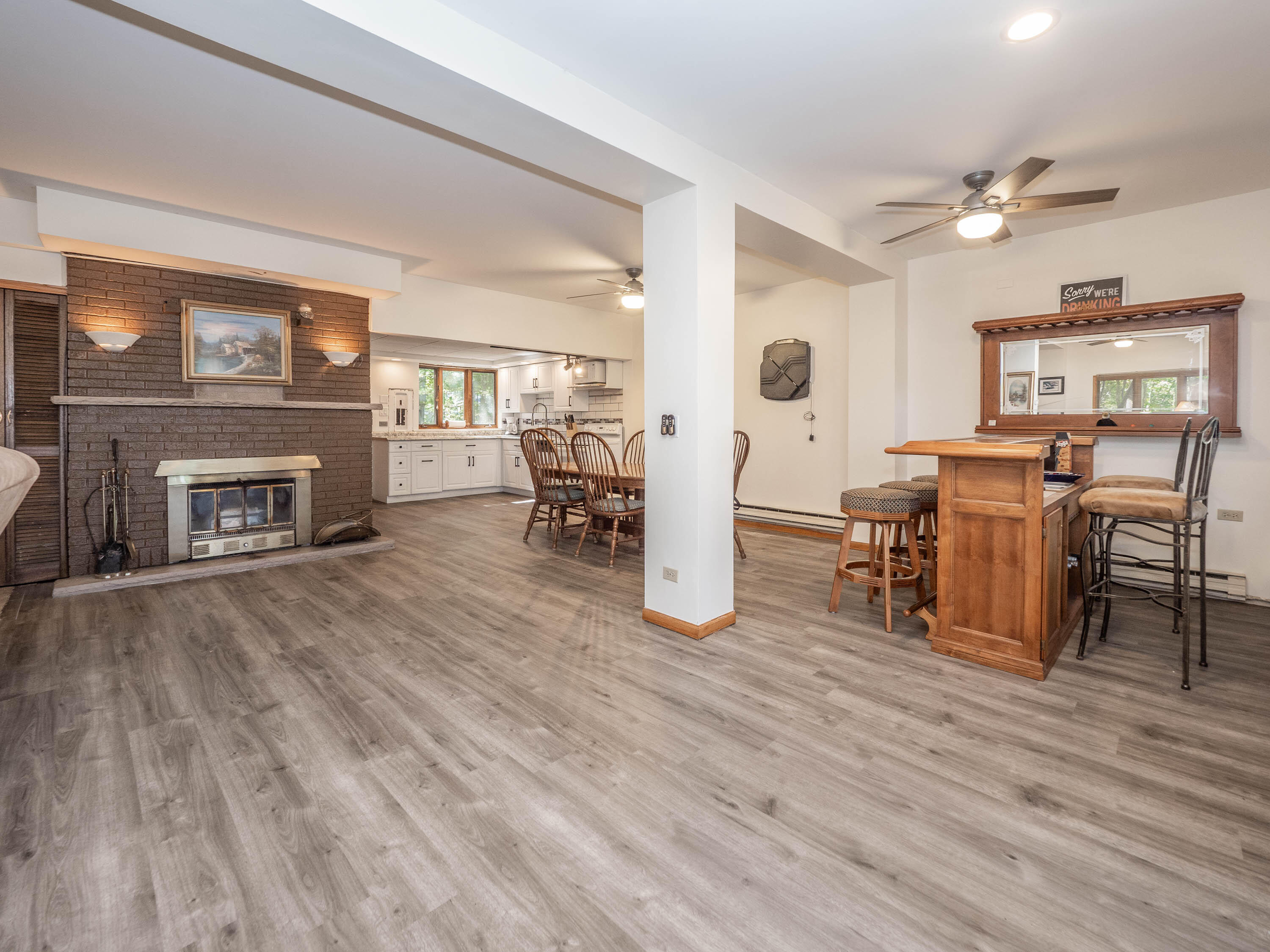4001 Manor Lane