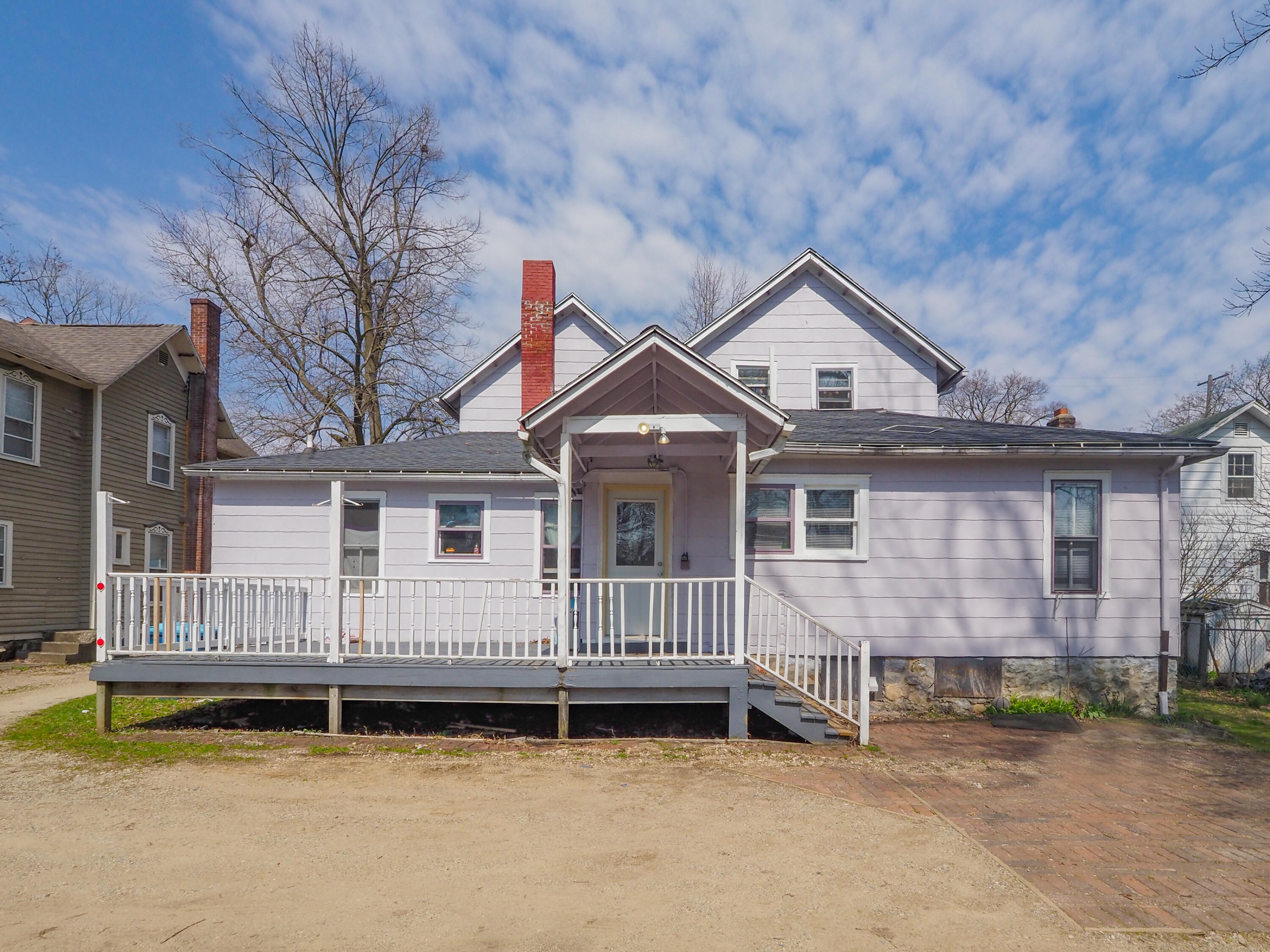 731 Village Street