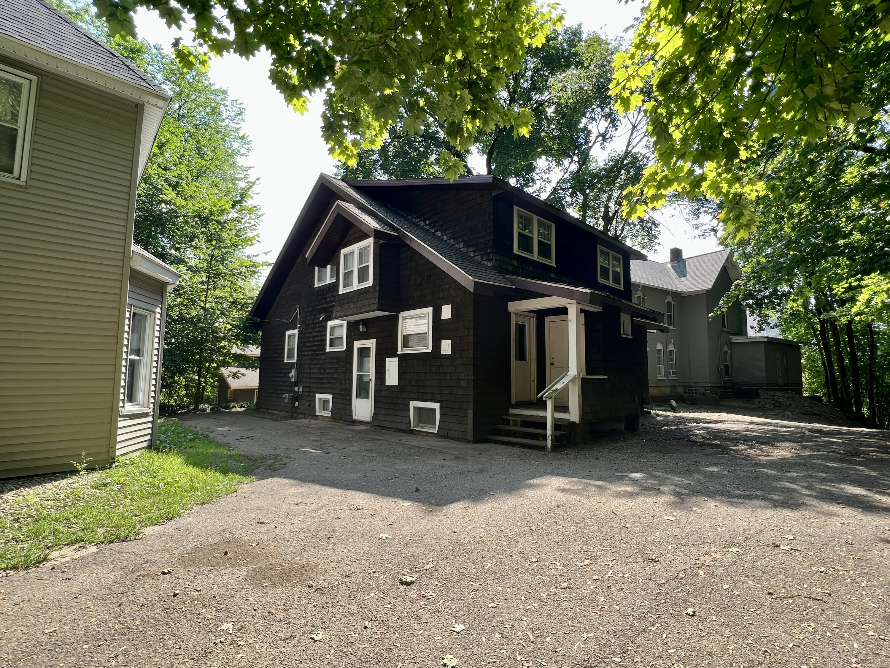 219 Ingleside Terrace