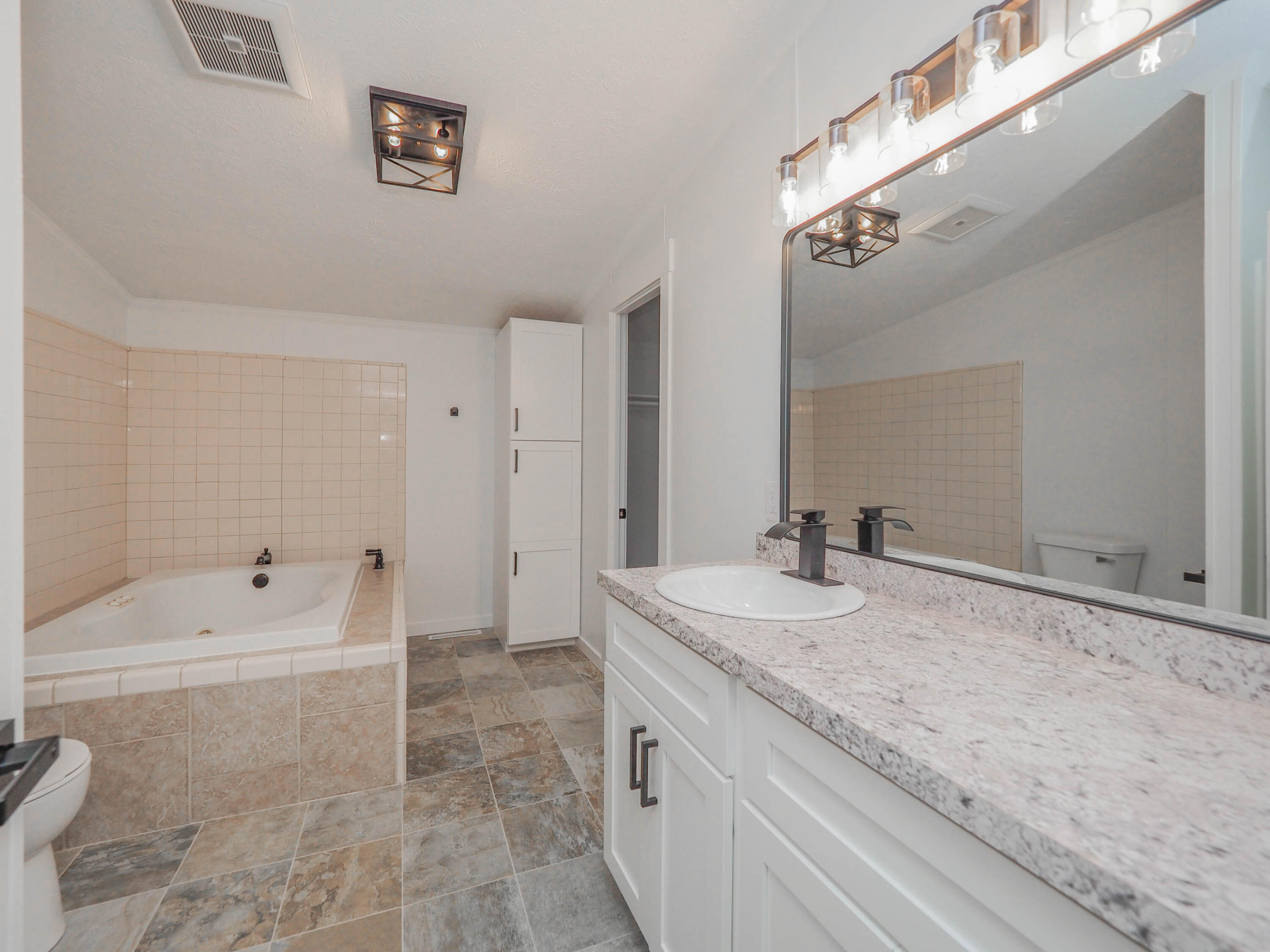 65484 Parkwood Court