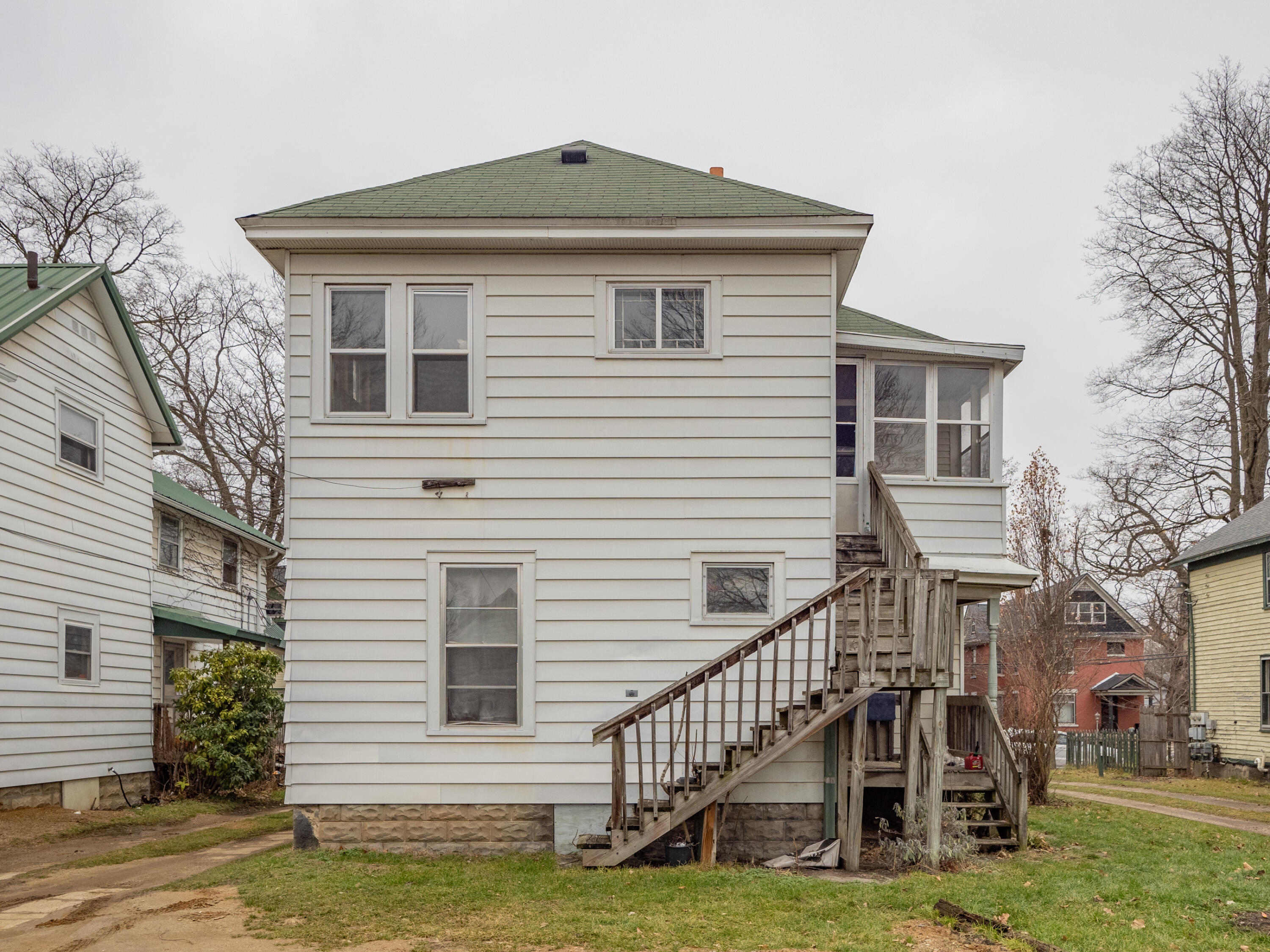 317-319 Burr Oak Street