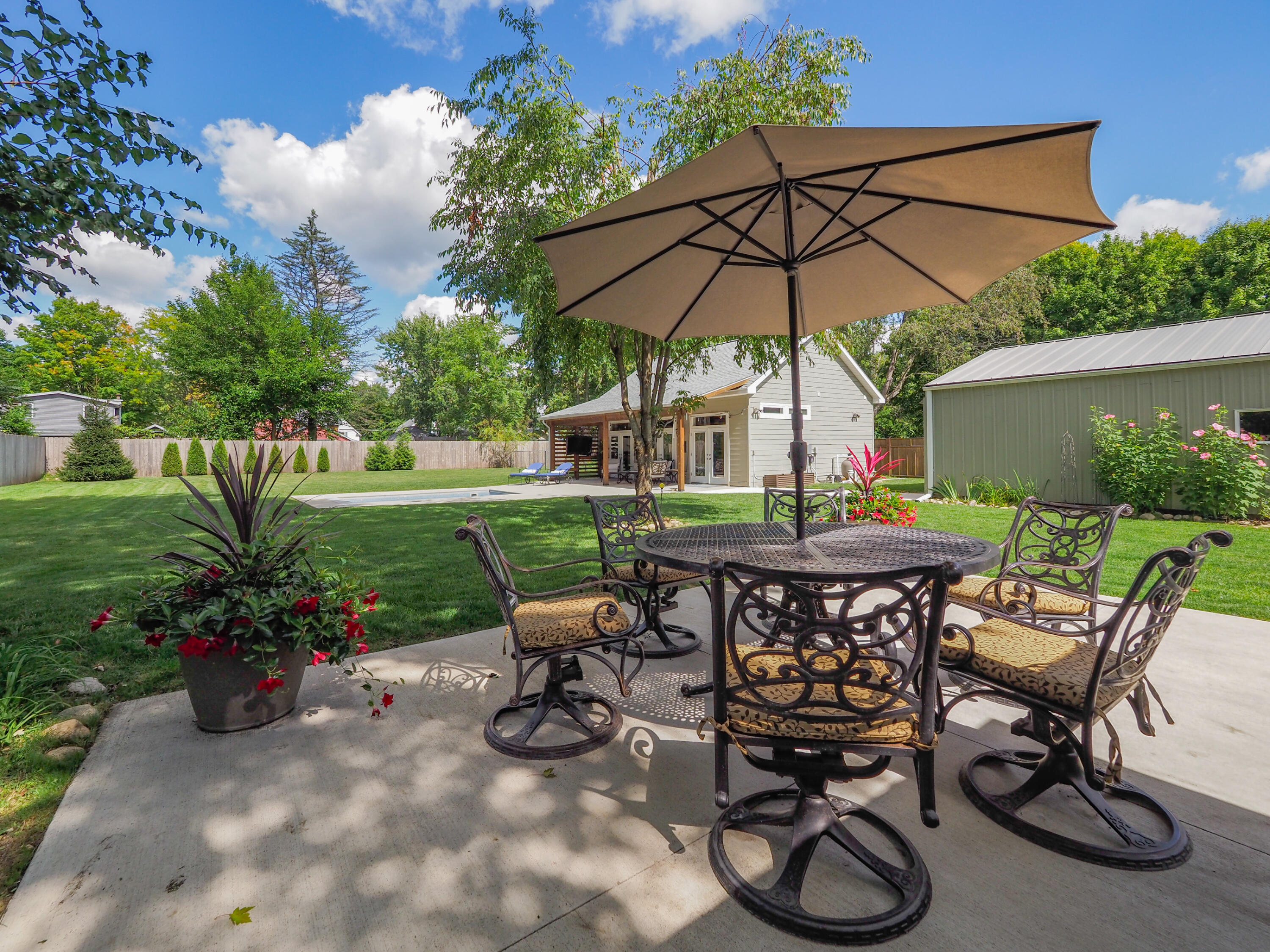 414 W Franklin Street