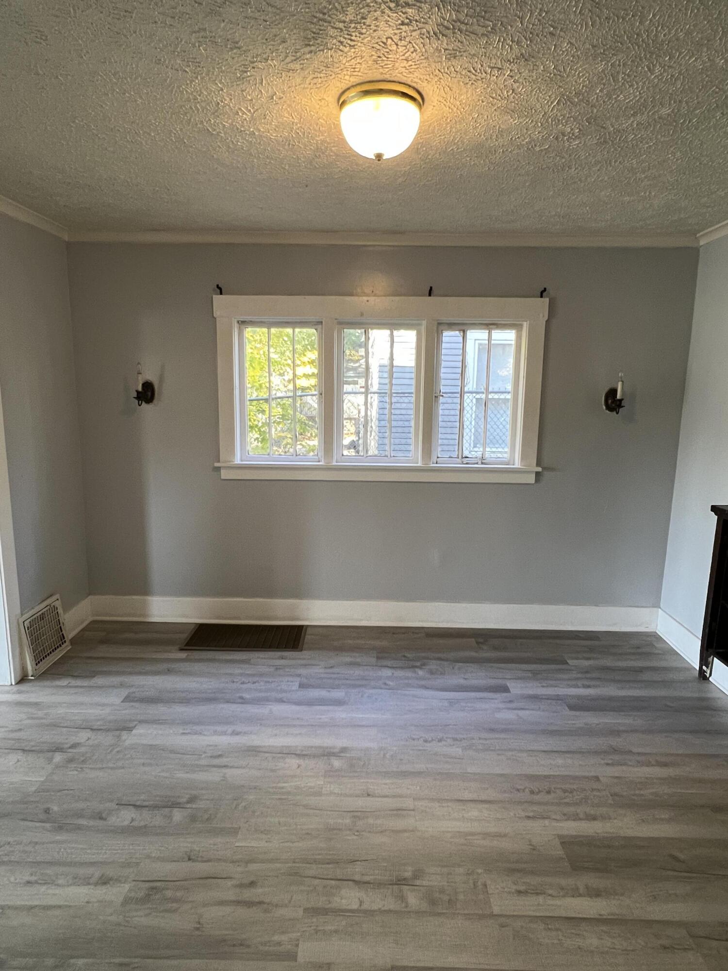 916 Lee Barton Court