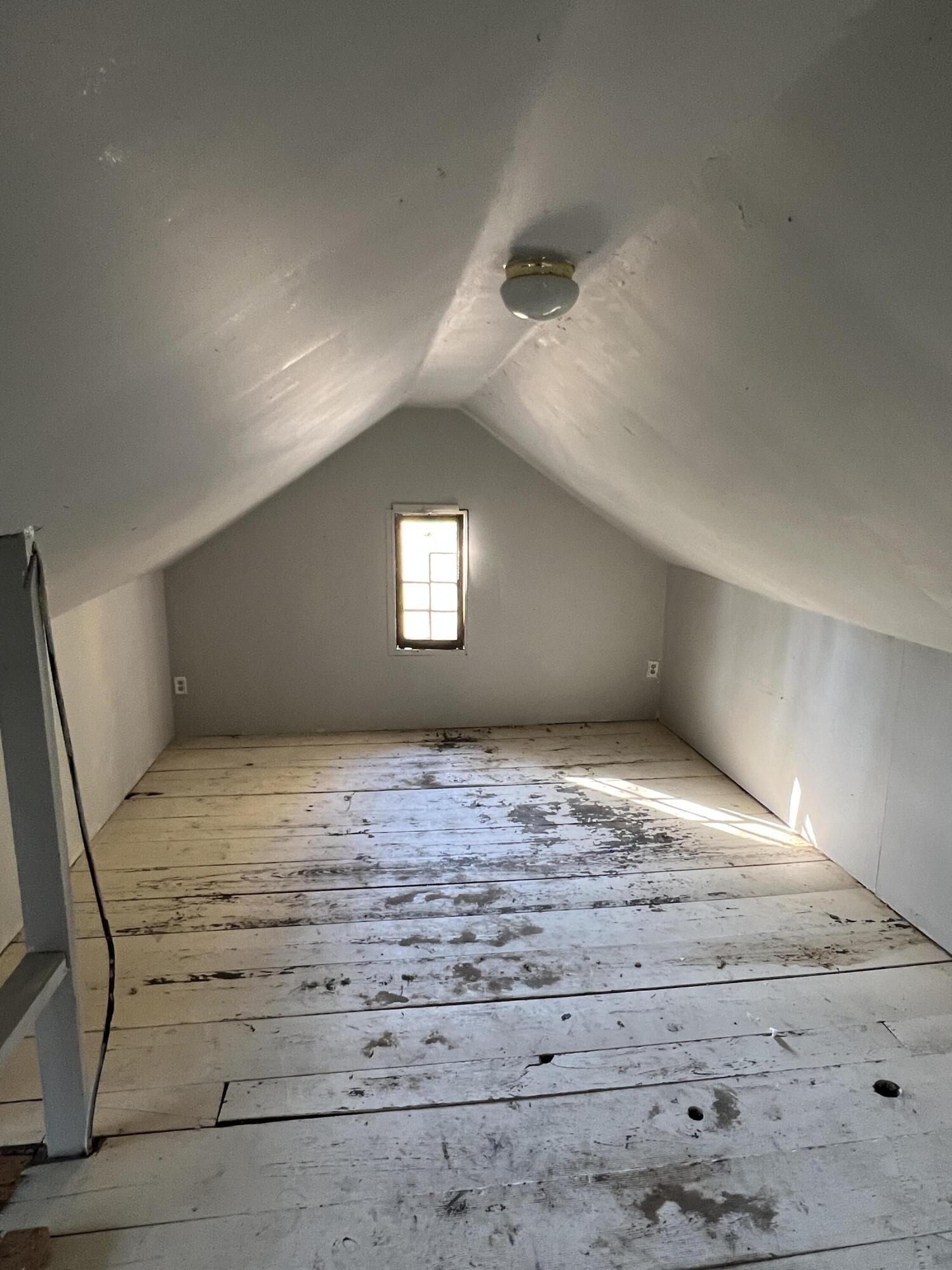 916 Lee Barton Court