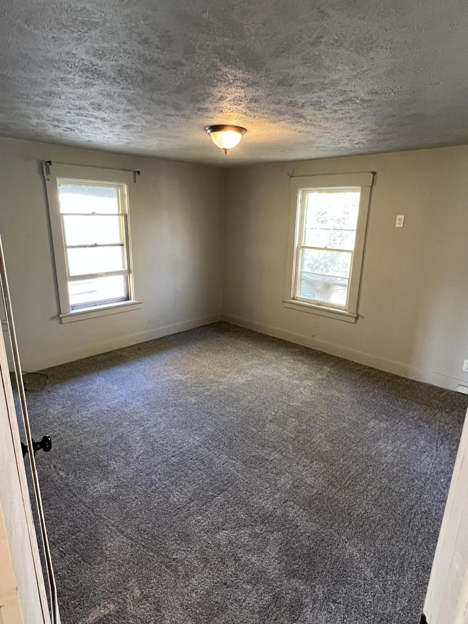 916 Lee Barton Court