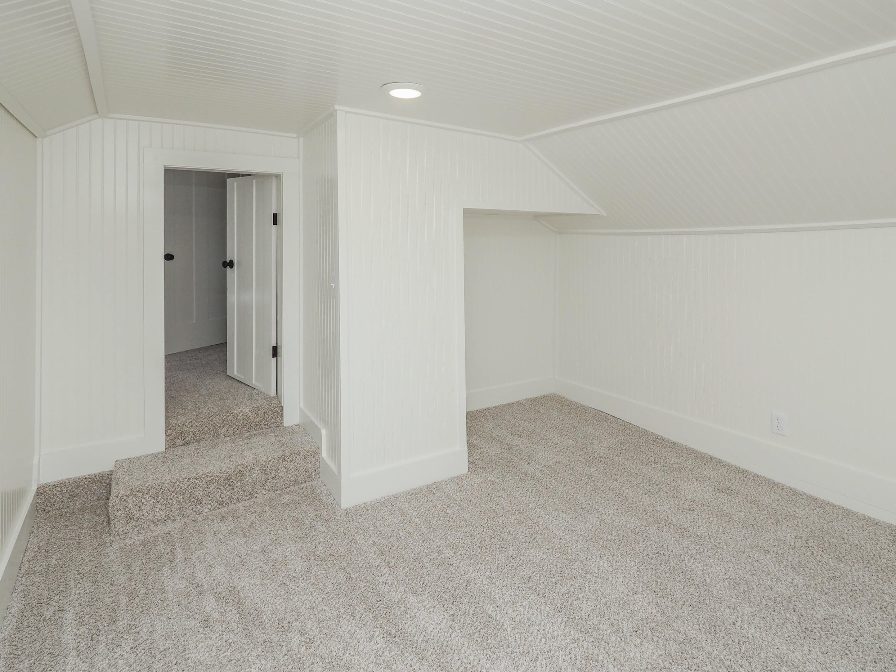 8750 N Riverview Drive