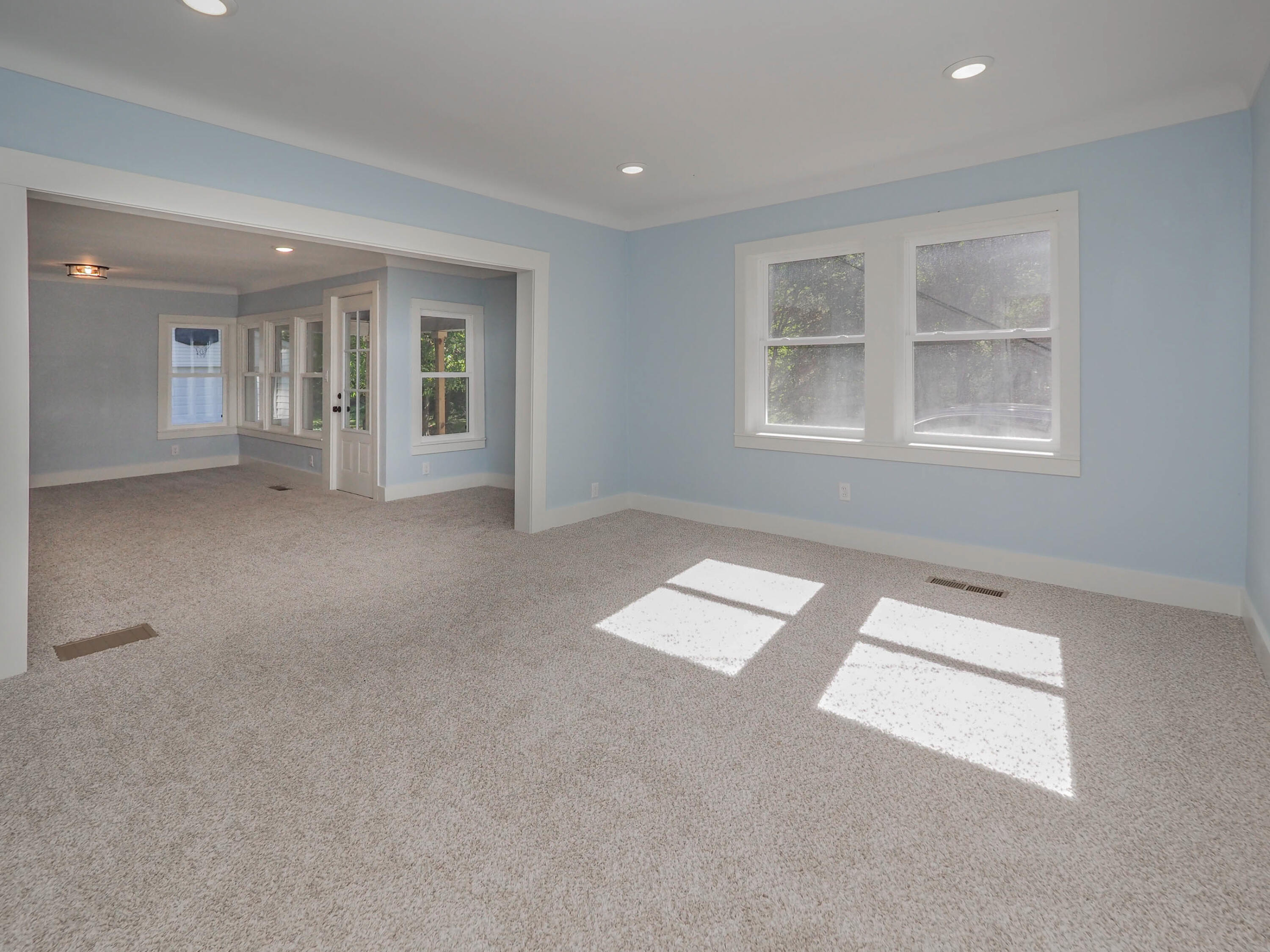 8750 N Riverview Drive