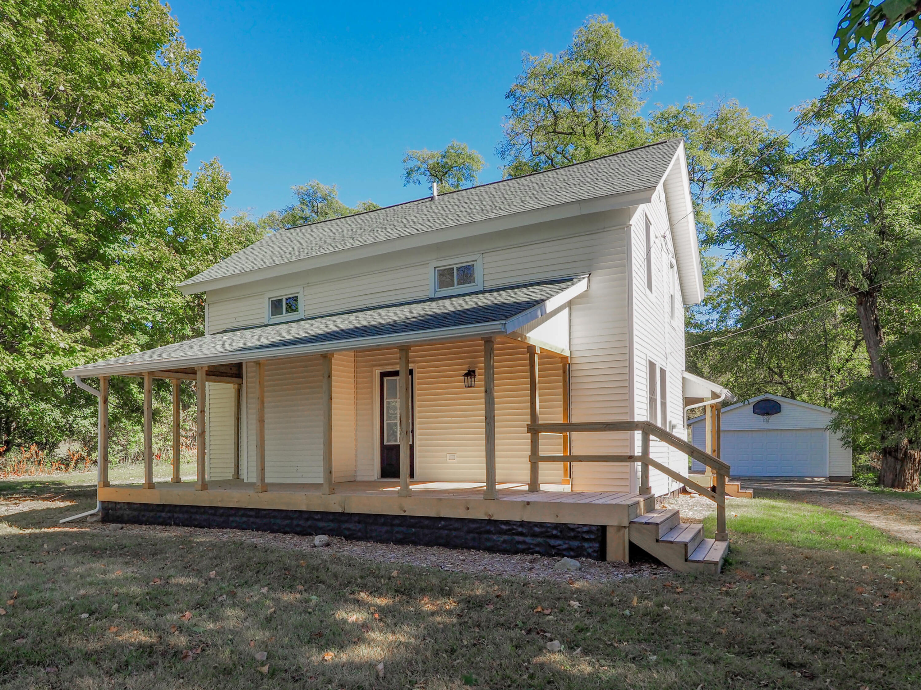 8750 N Riverview Drive