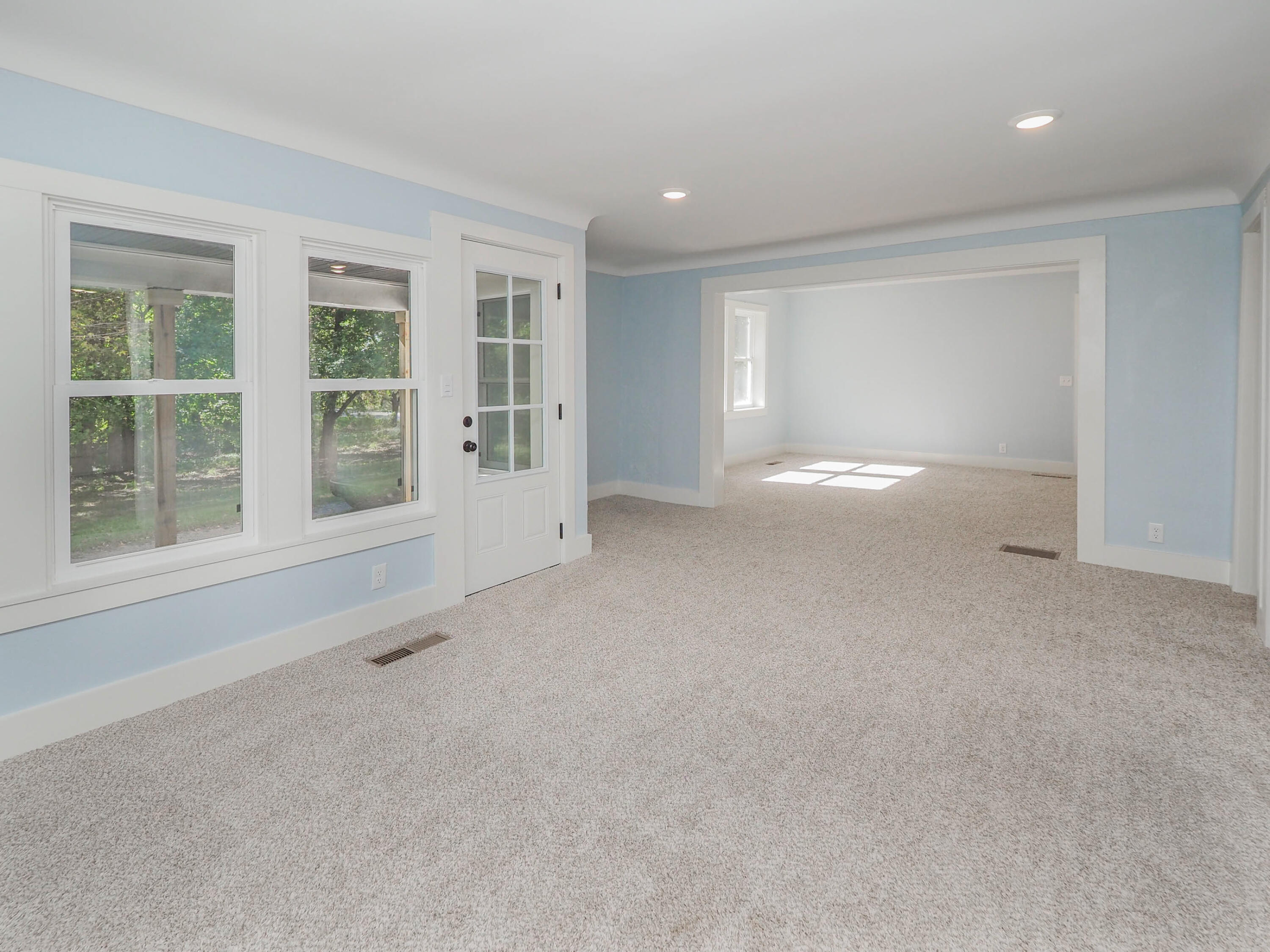 8750 N Riverview Drive