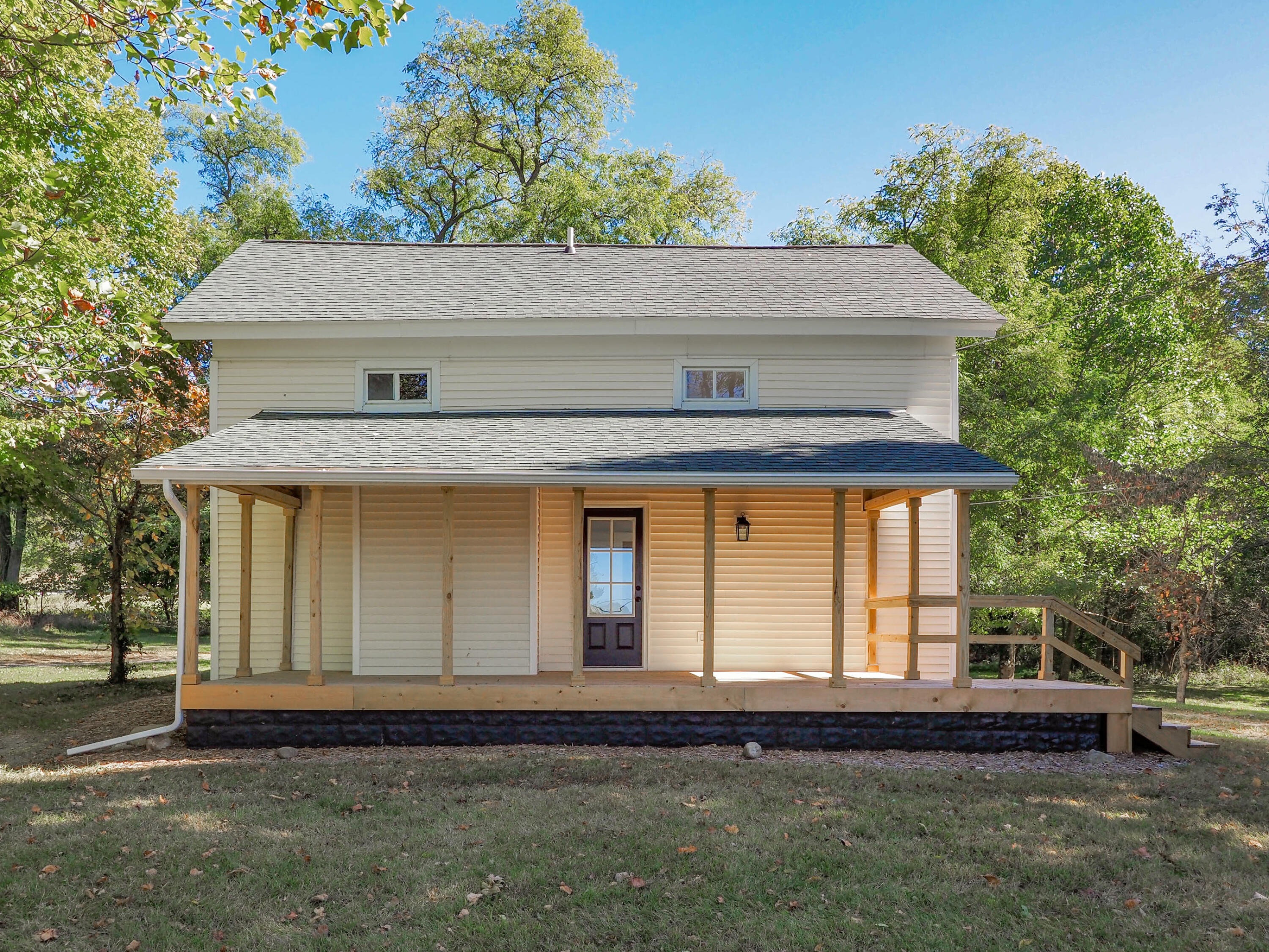 8750 N Riverview Drive