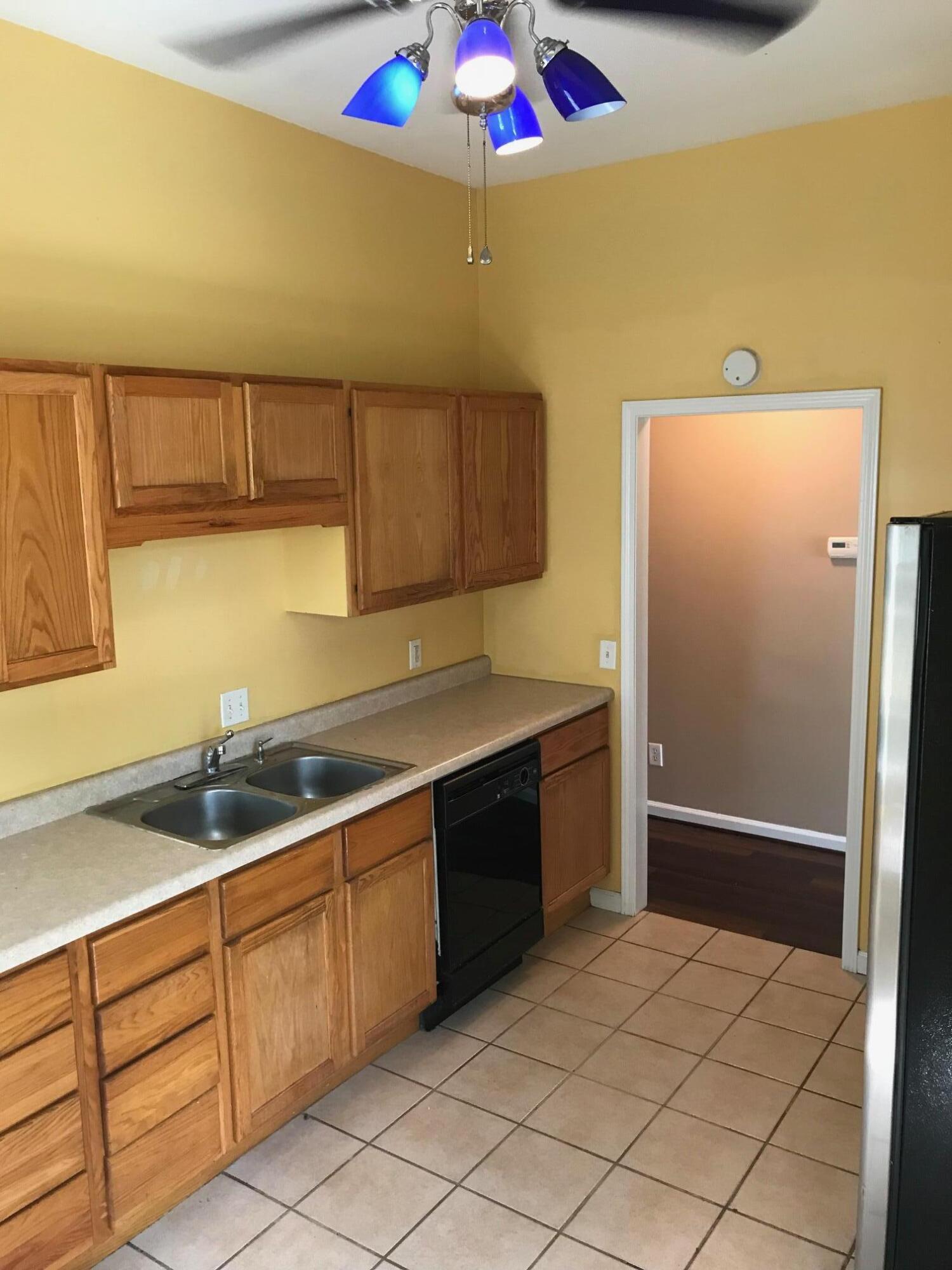 738-740 McCourtie Street