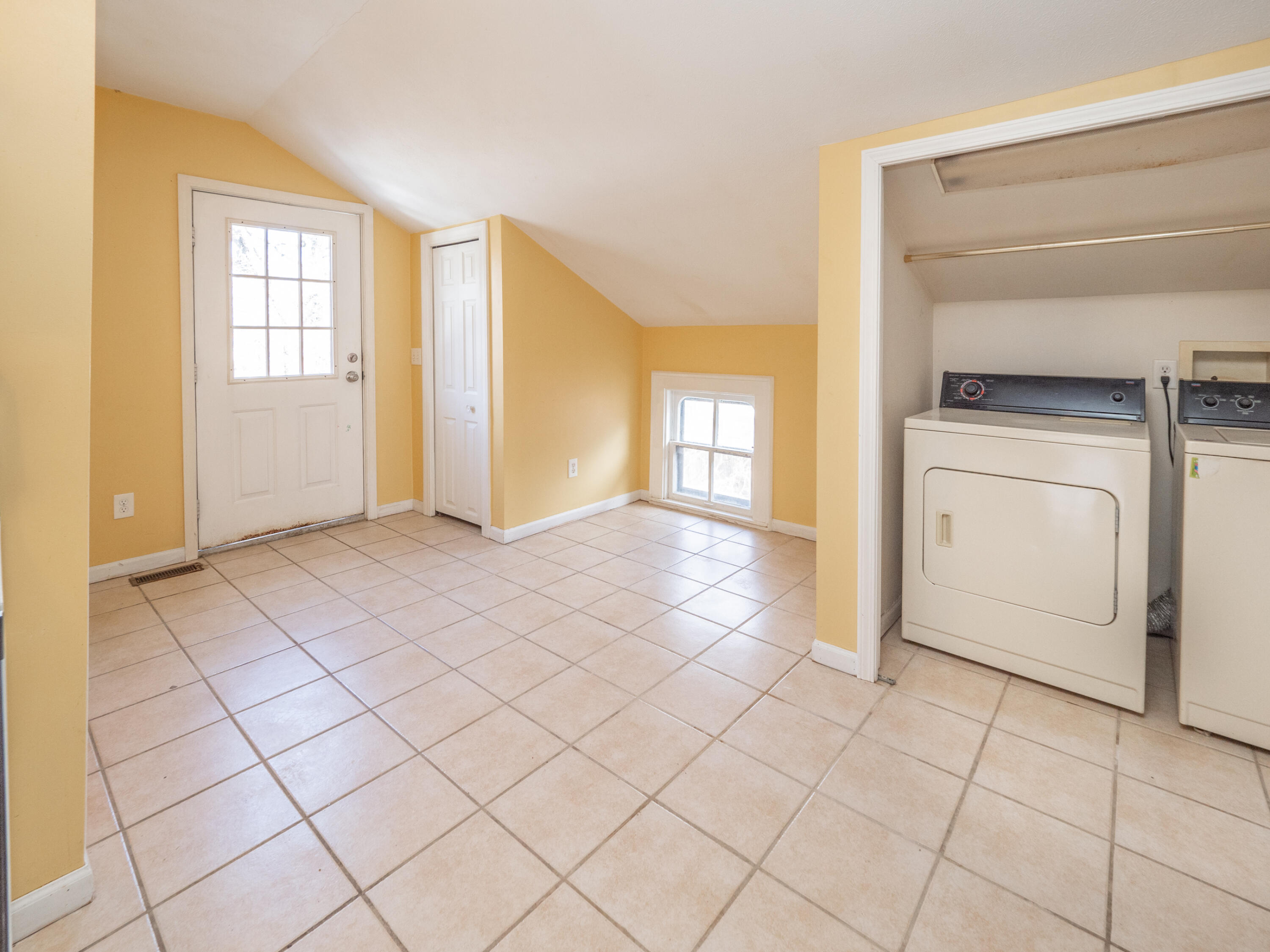 738-740 McCourtie Street