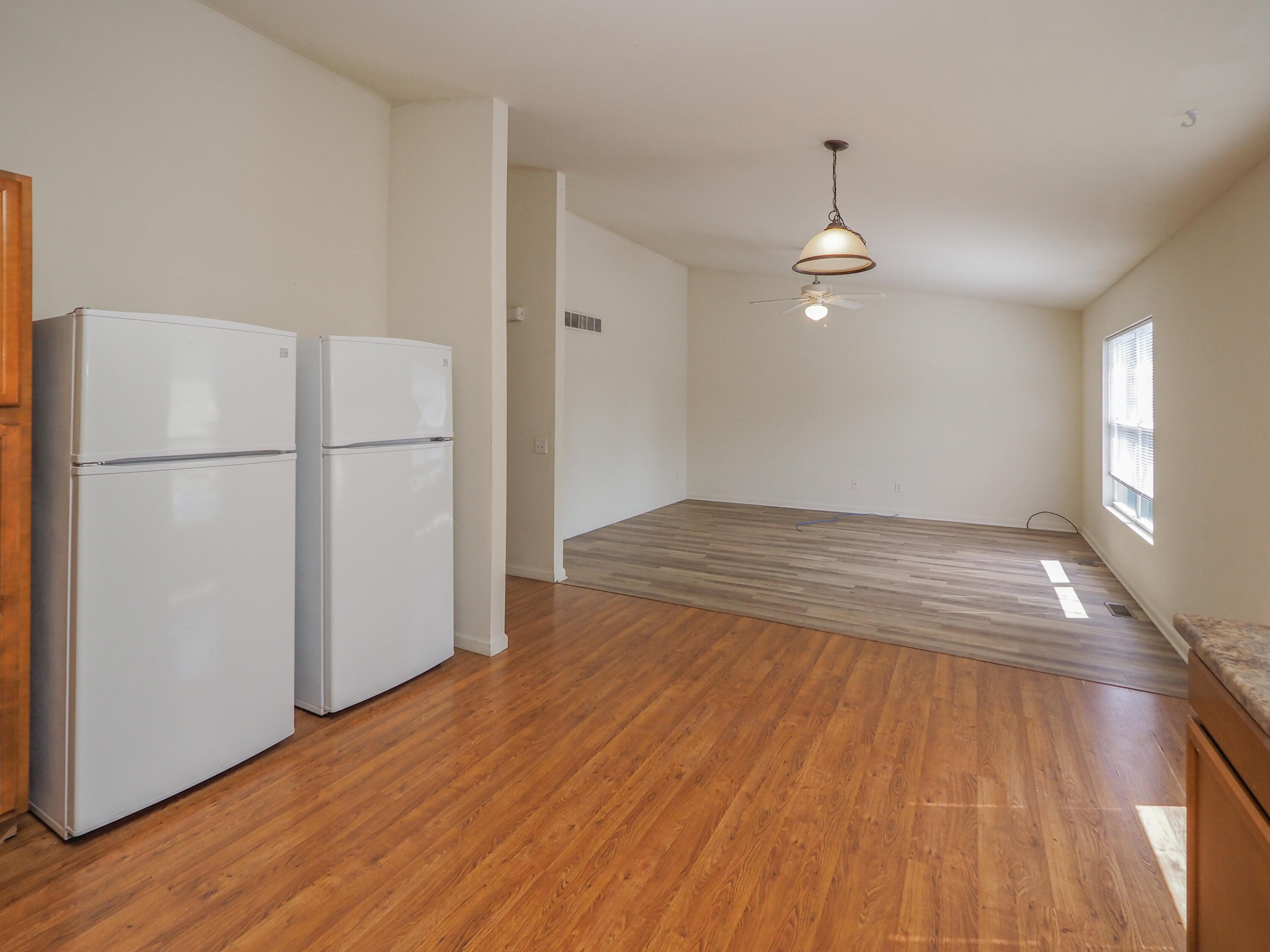 1402-1410 Sutherland Avenue