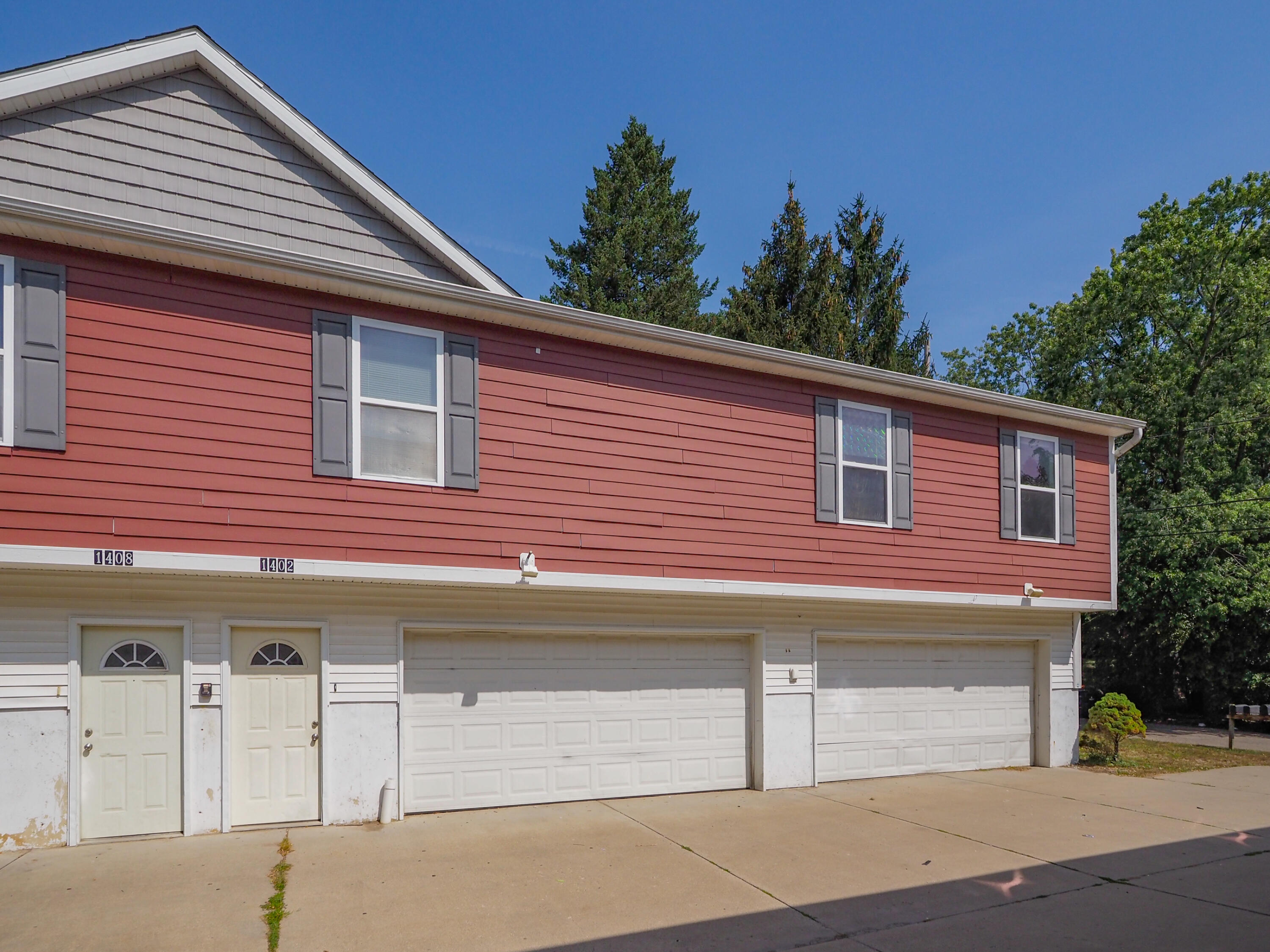 1402-1410 Sutherland Avenue