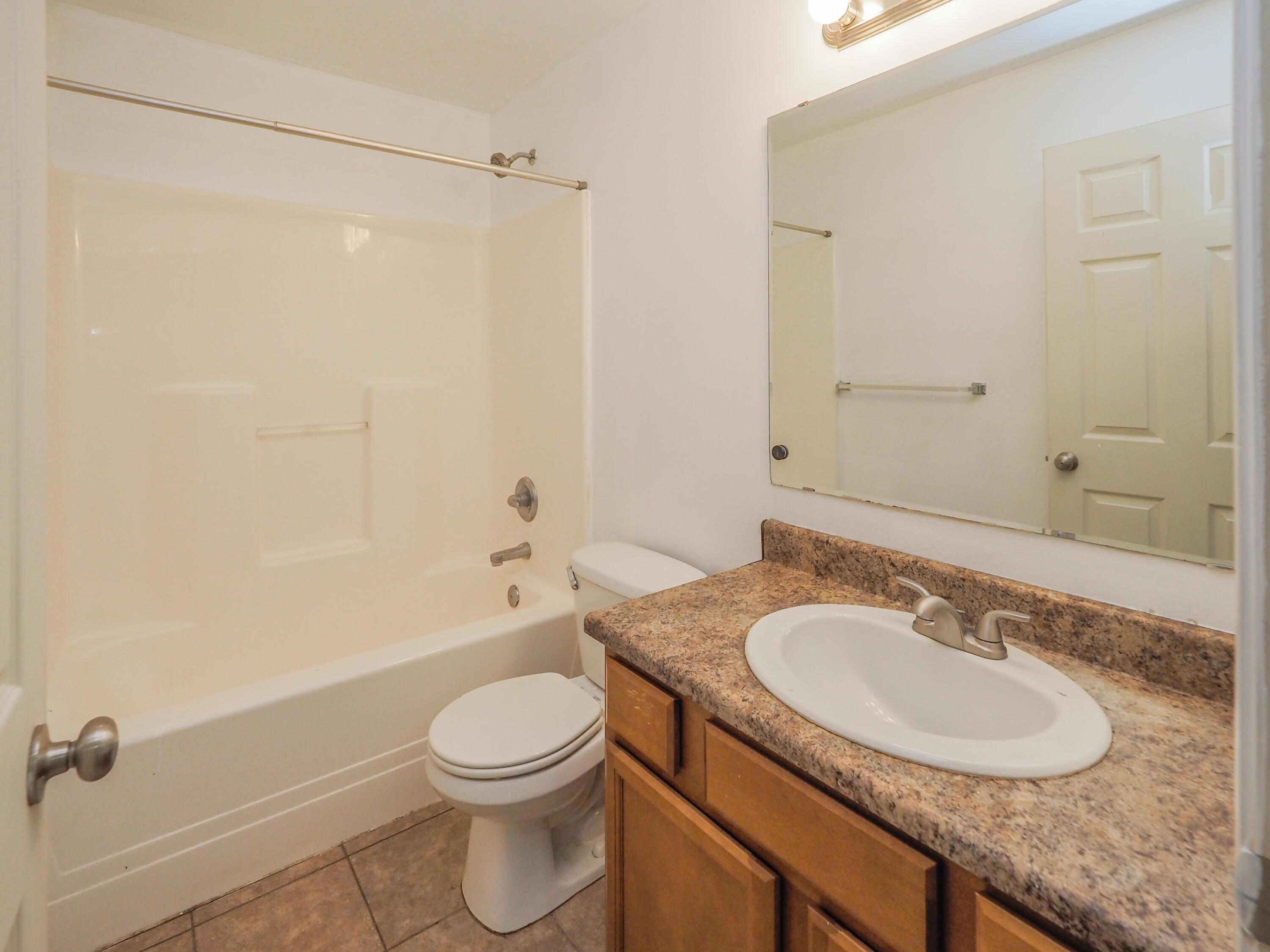 1402-1410 Sutherland Avenue