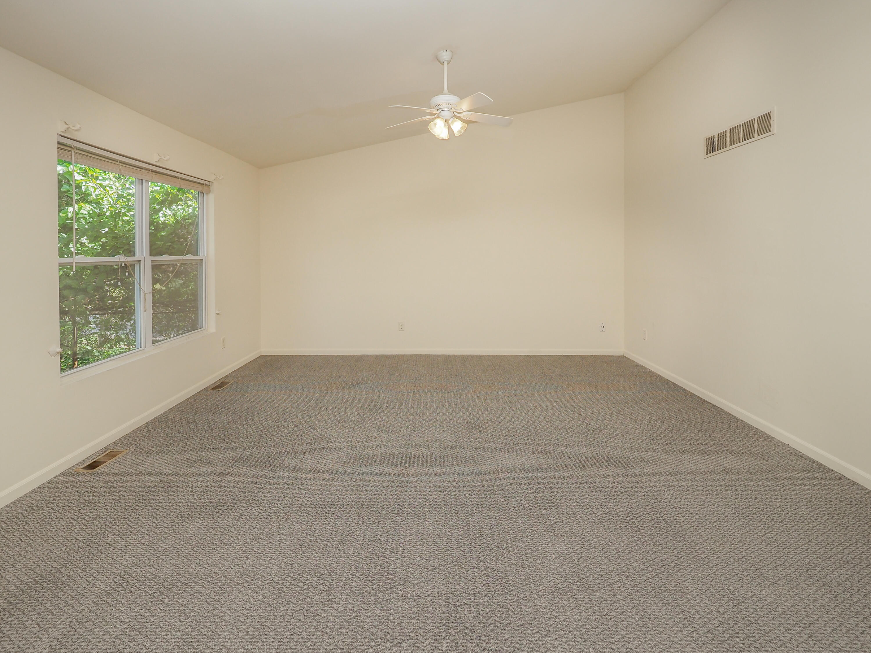 1402-1410 Sutherland Avenue