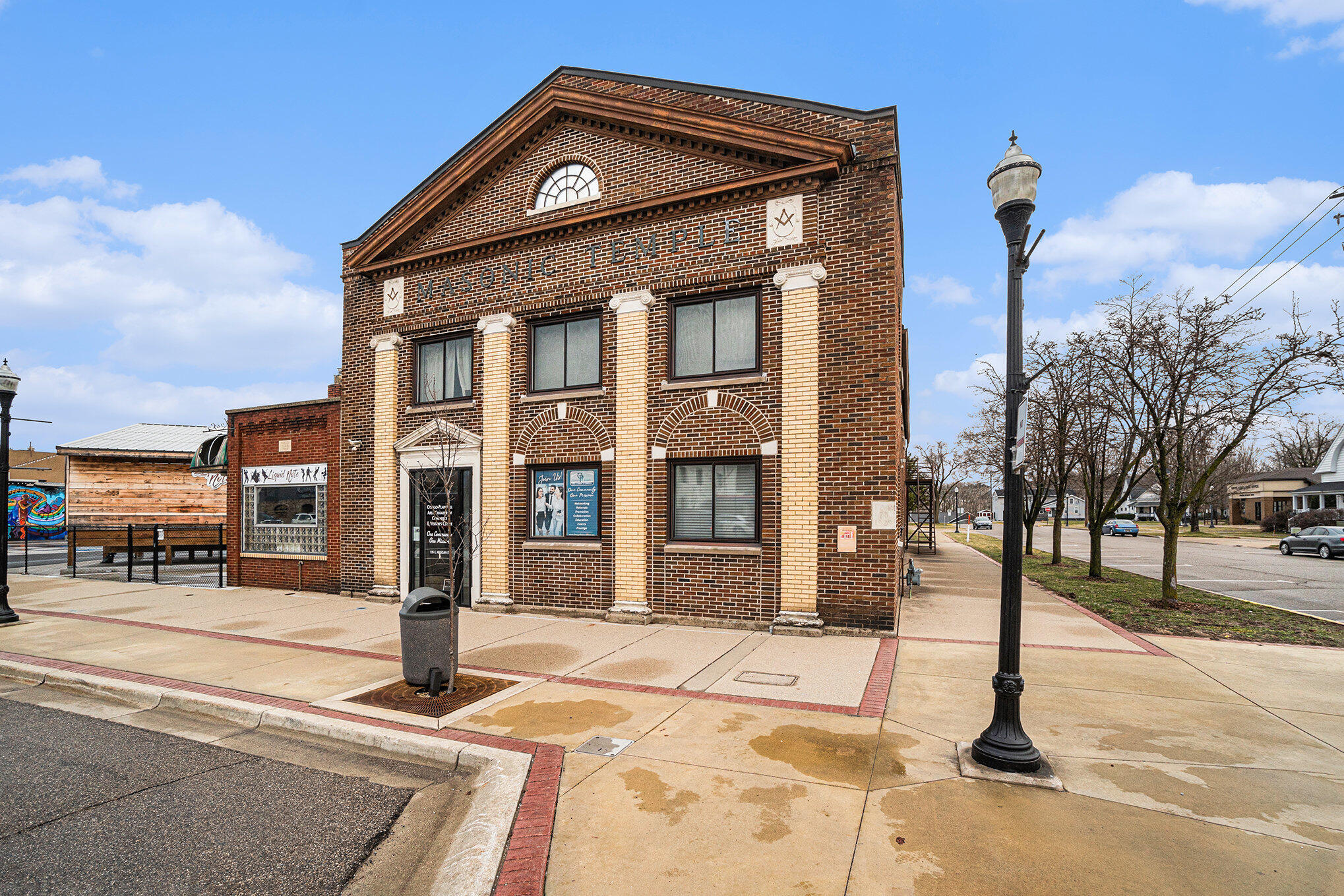 135 E Allegan Street