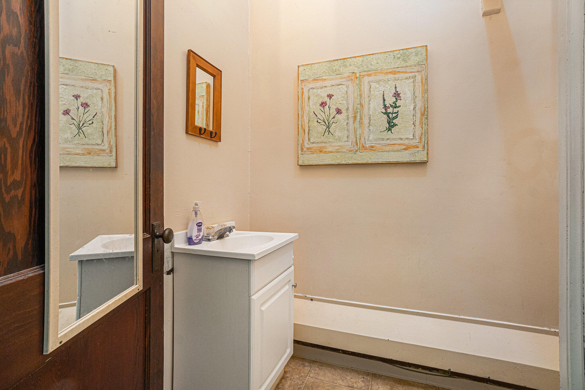 135 E Allegan Street