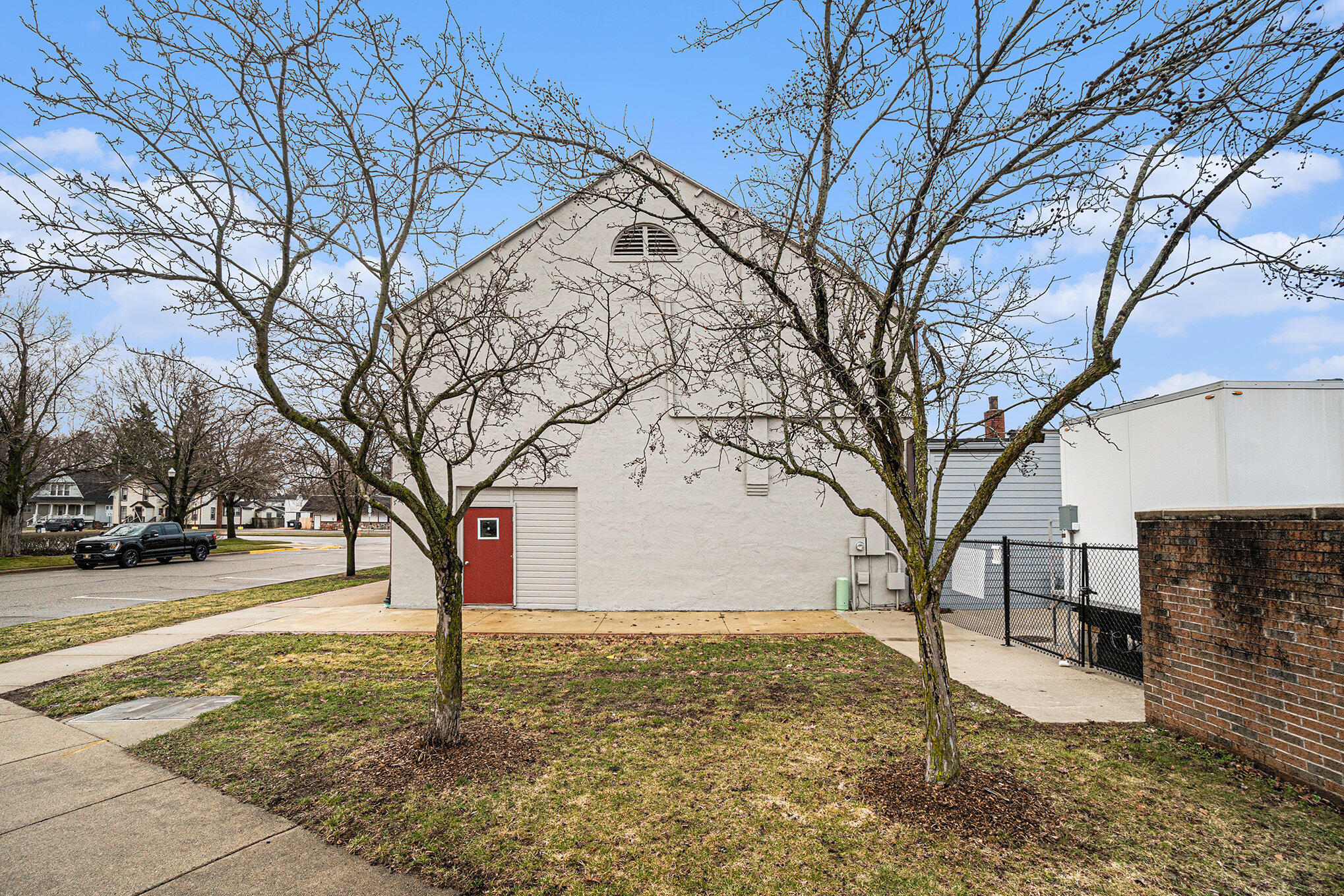 135 E Allegan Street