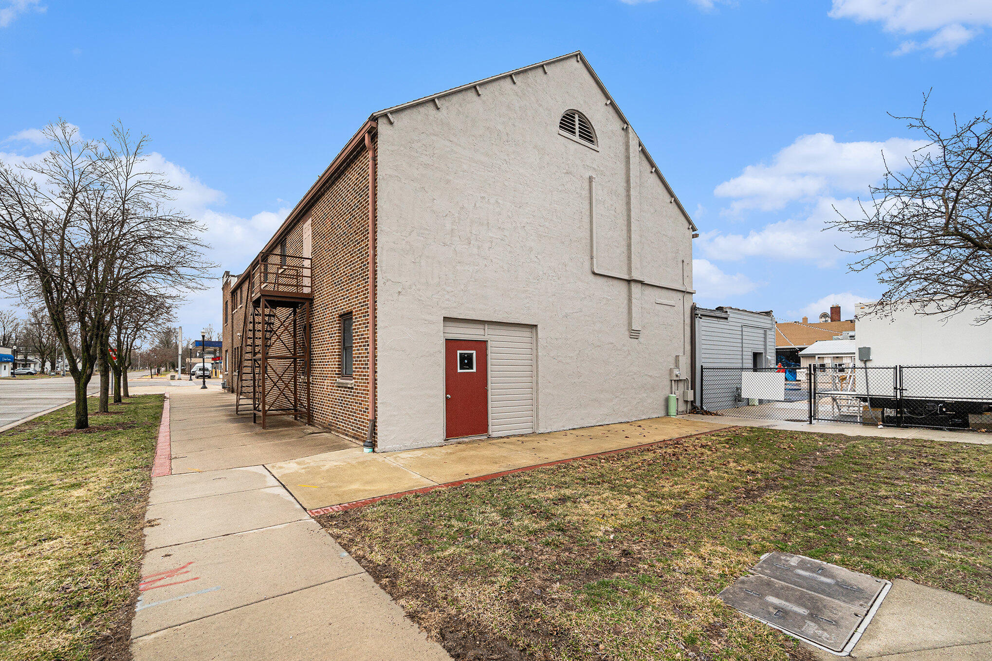 135 E Allegan Street