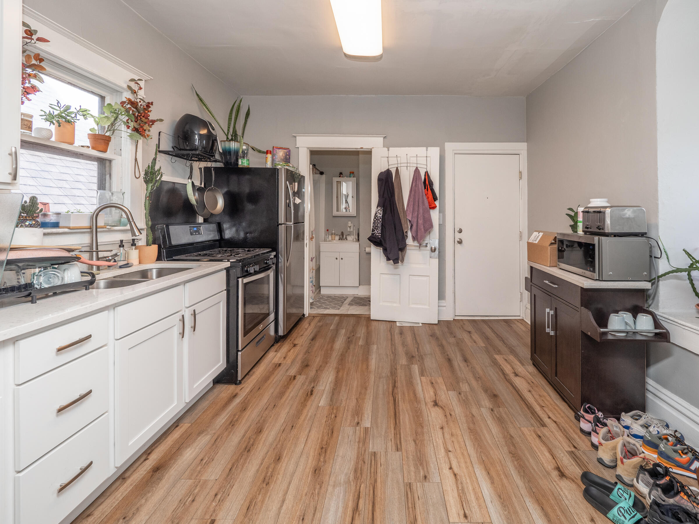 613-615 Davis Street