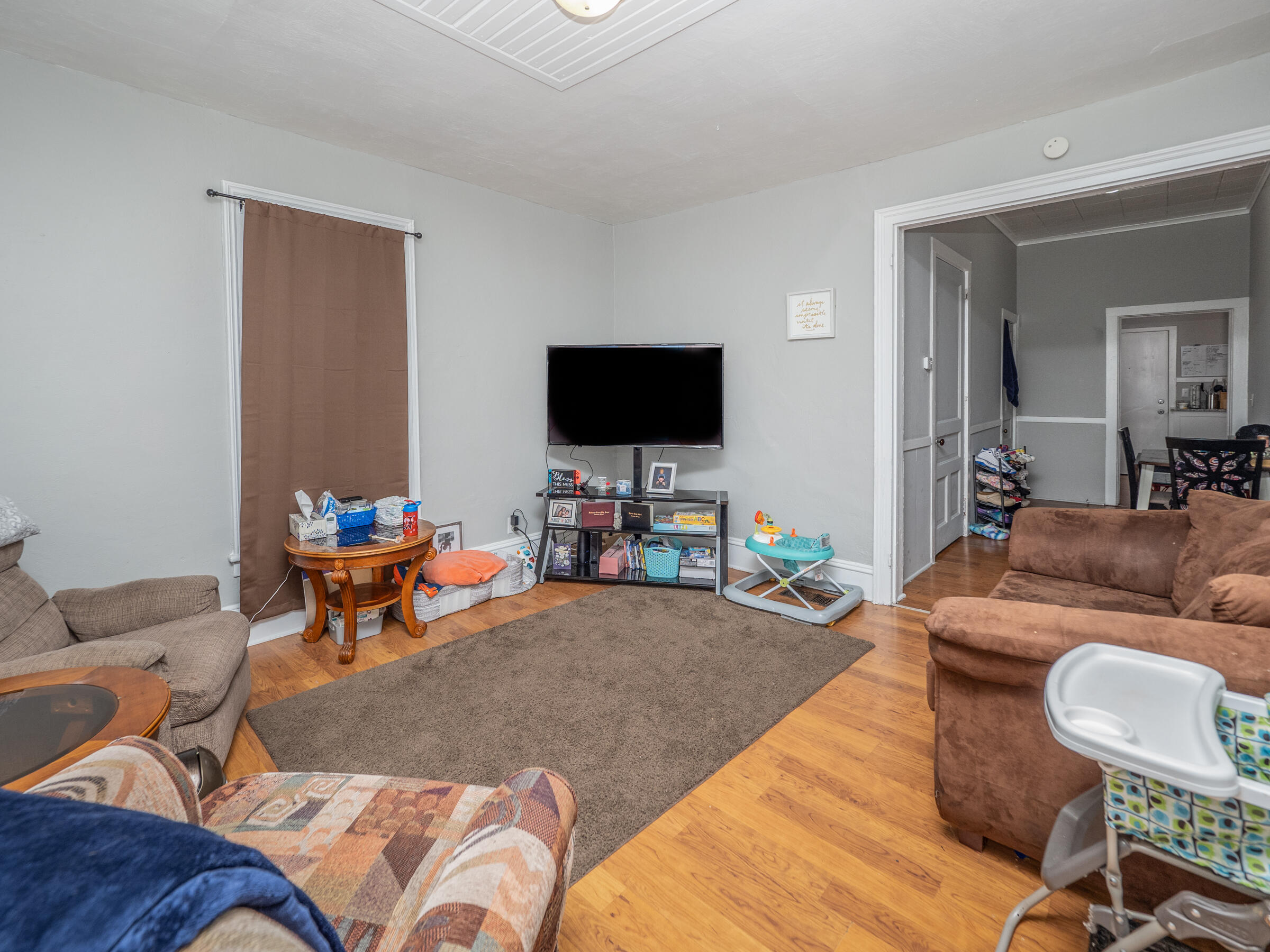 613-615 Davis Street