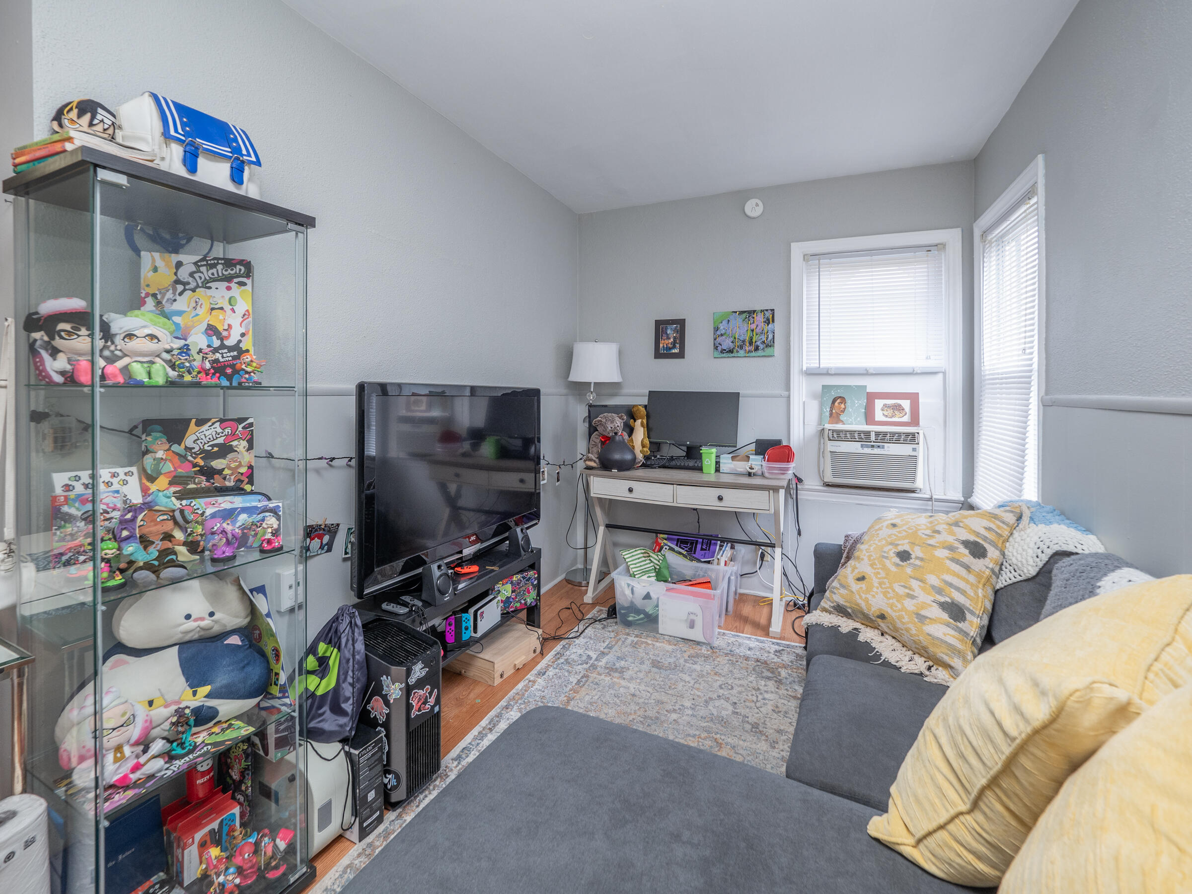 613-615 Davis Street