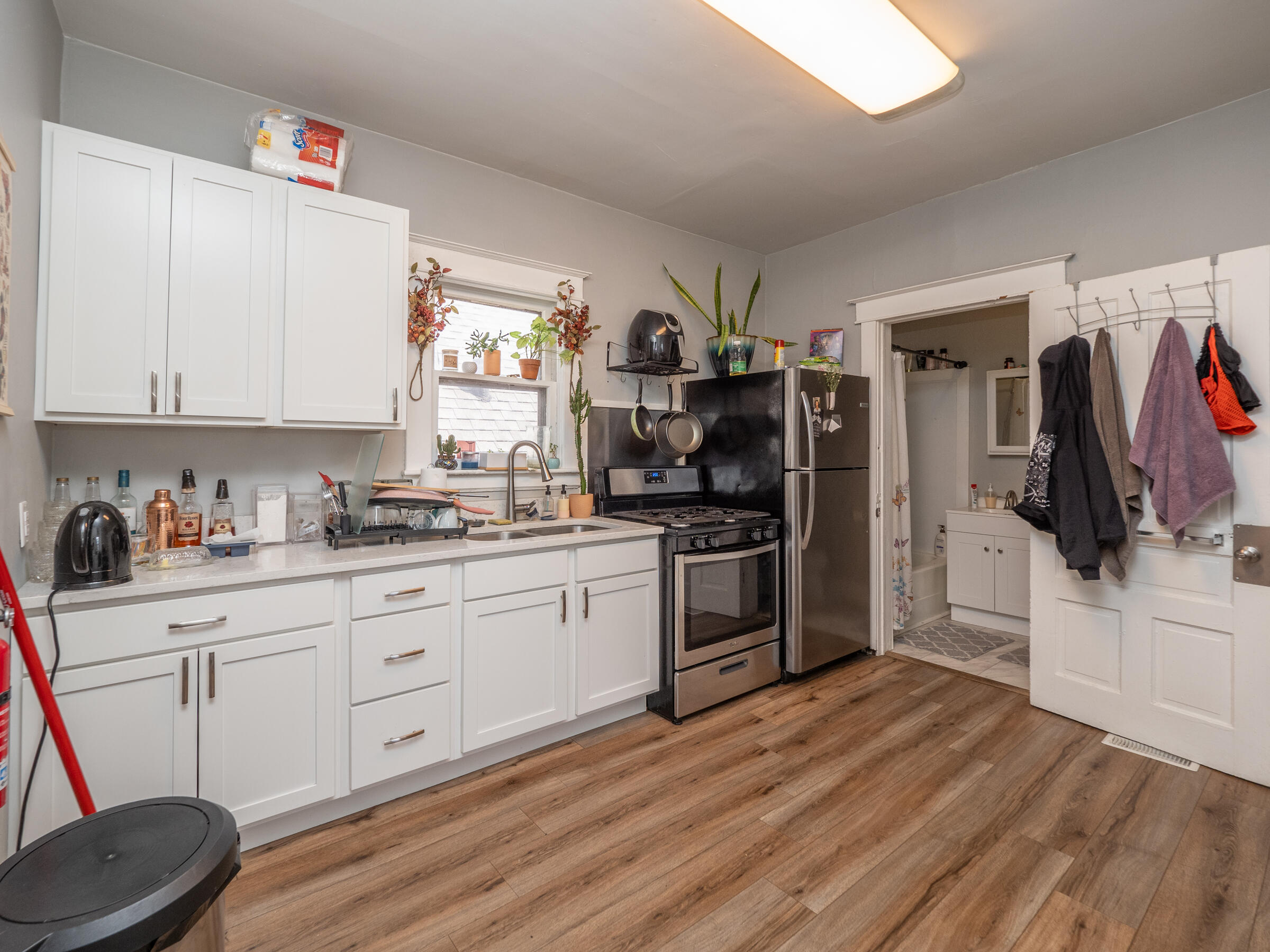 613-615 Davis Street