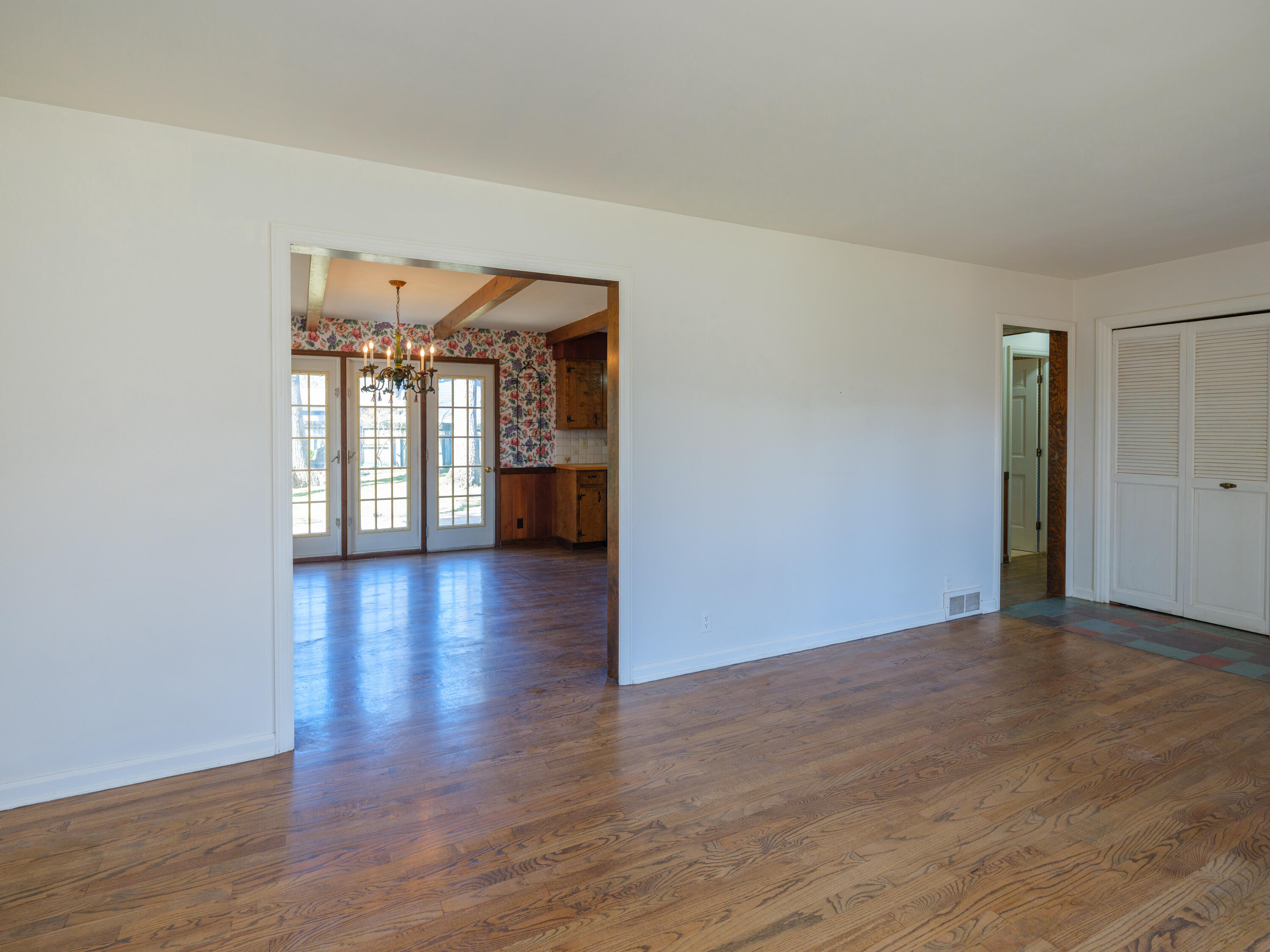 6828 Windemere Street