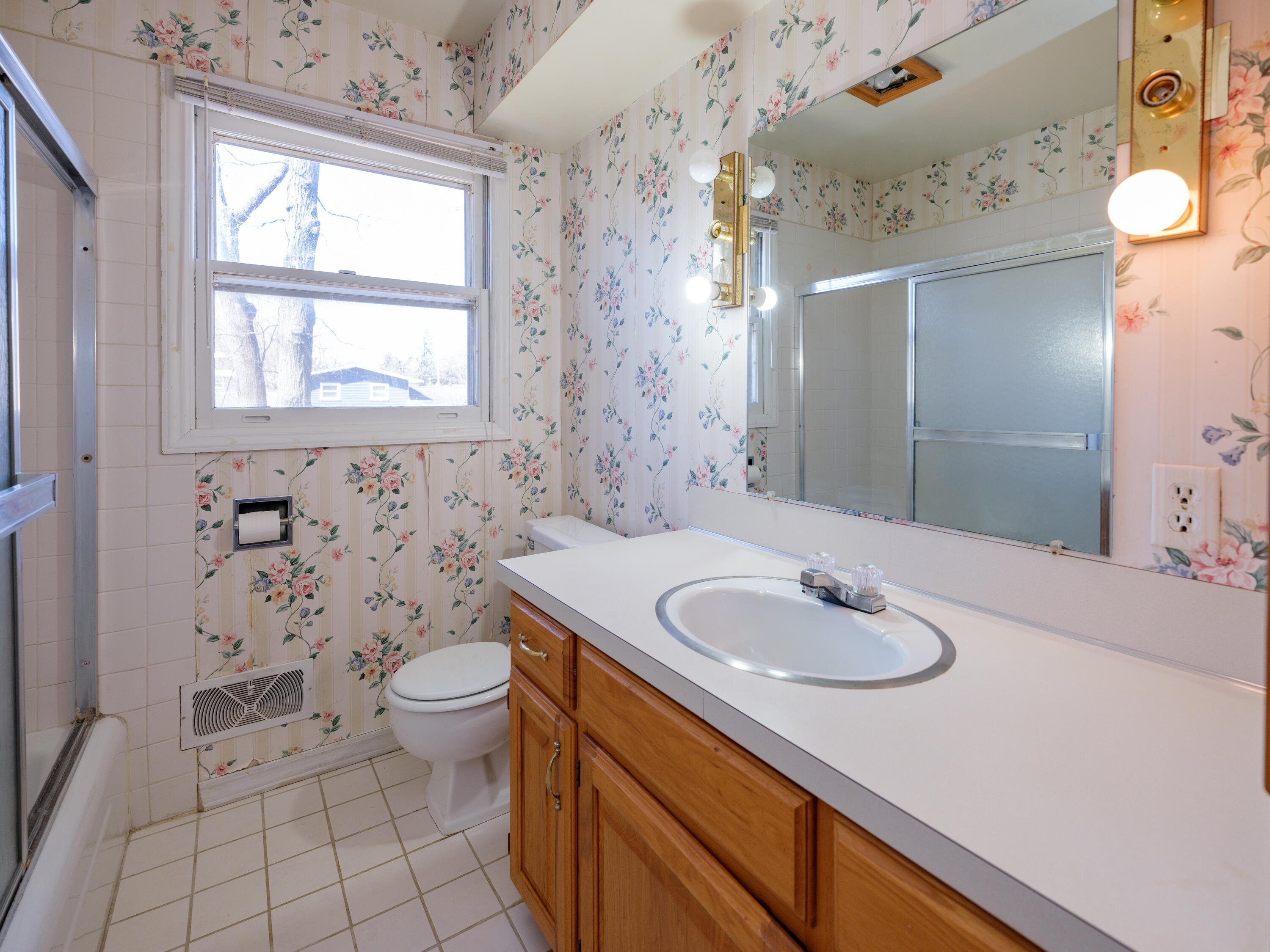 6828 Windemere Street