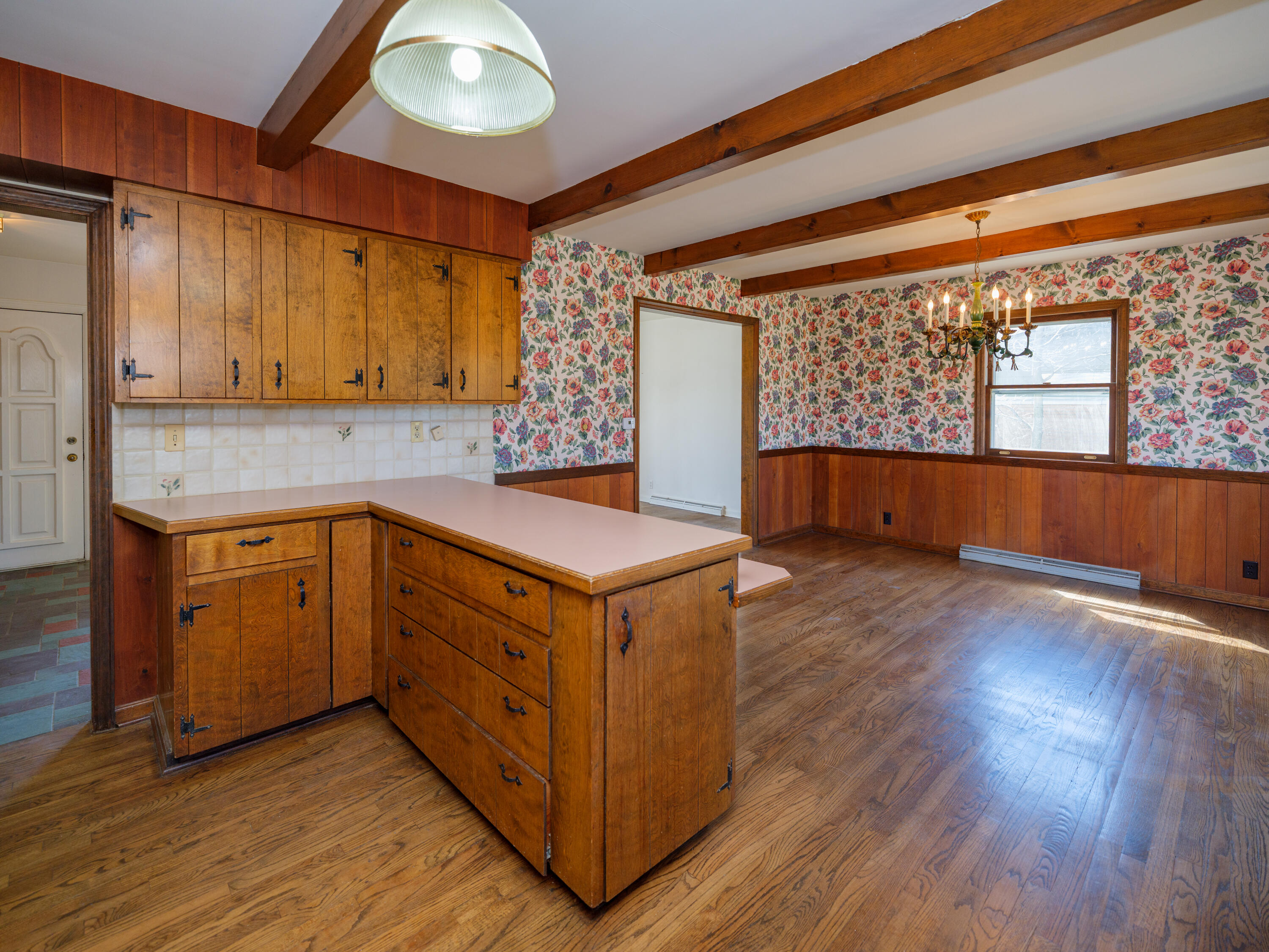 6828 Windemere Street