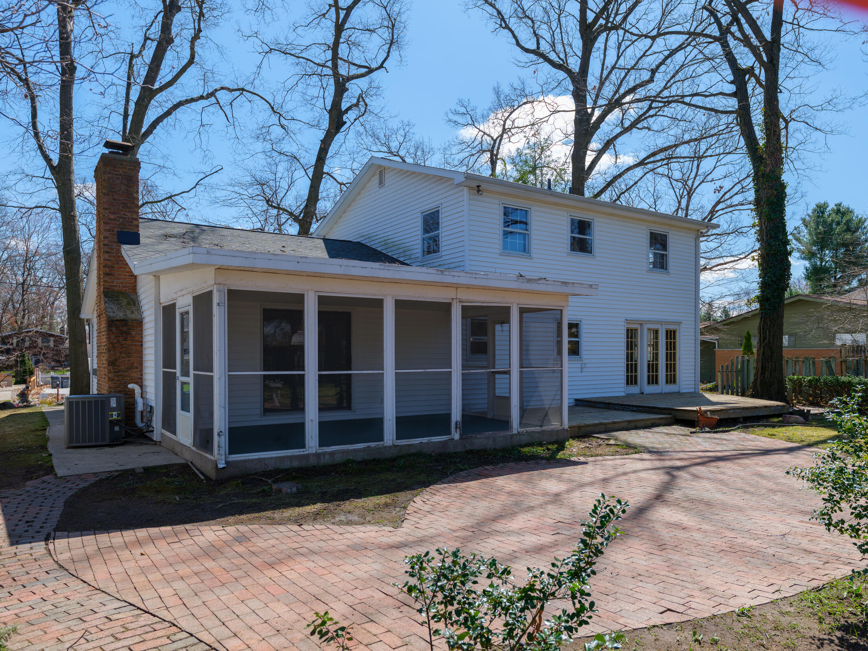 6828 Windemere Street