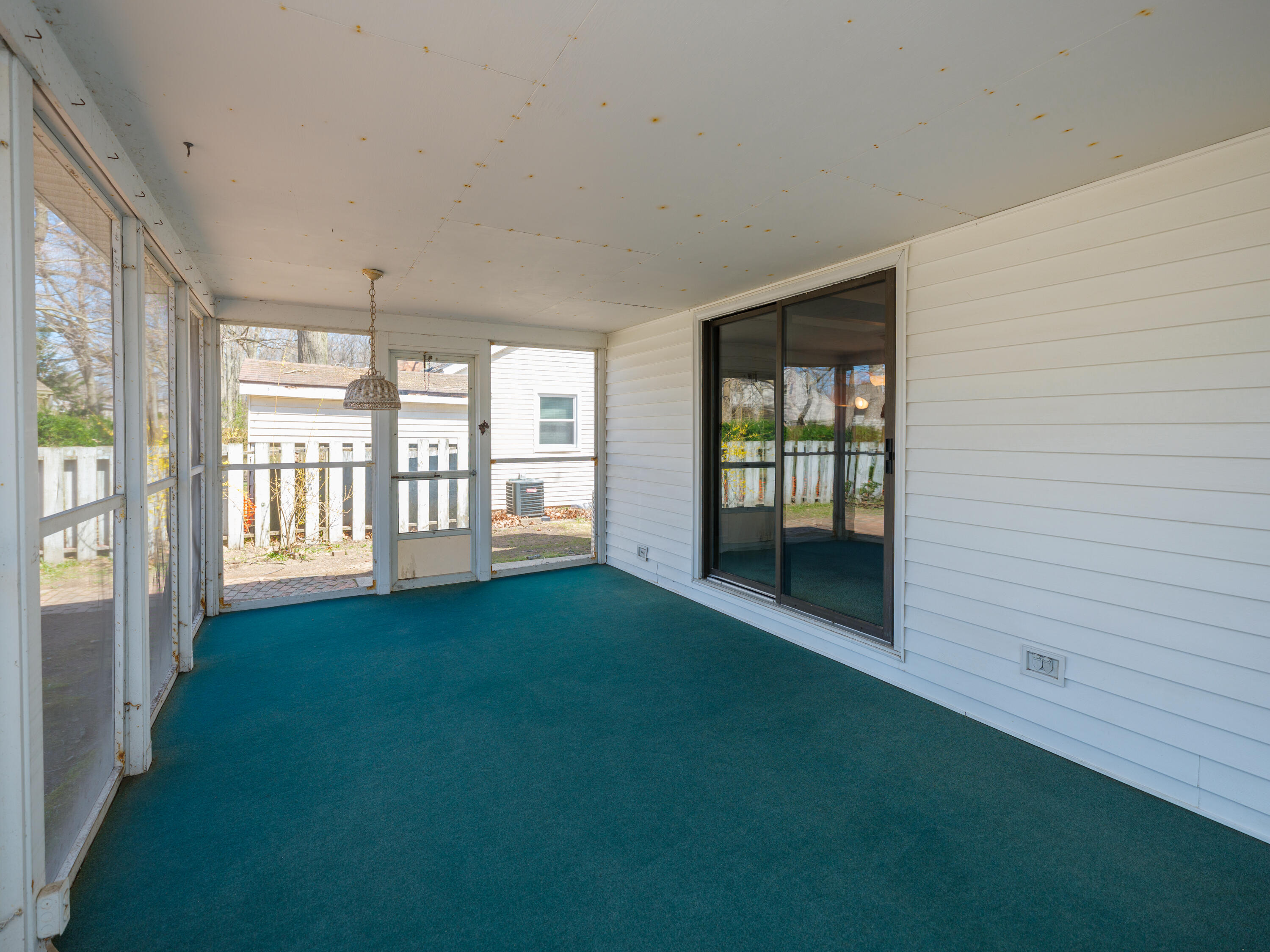 6828 Windemere Street