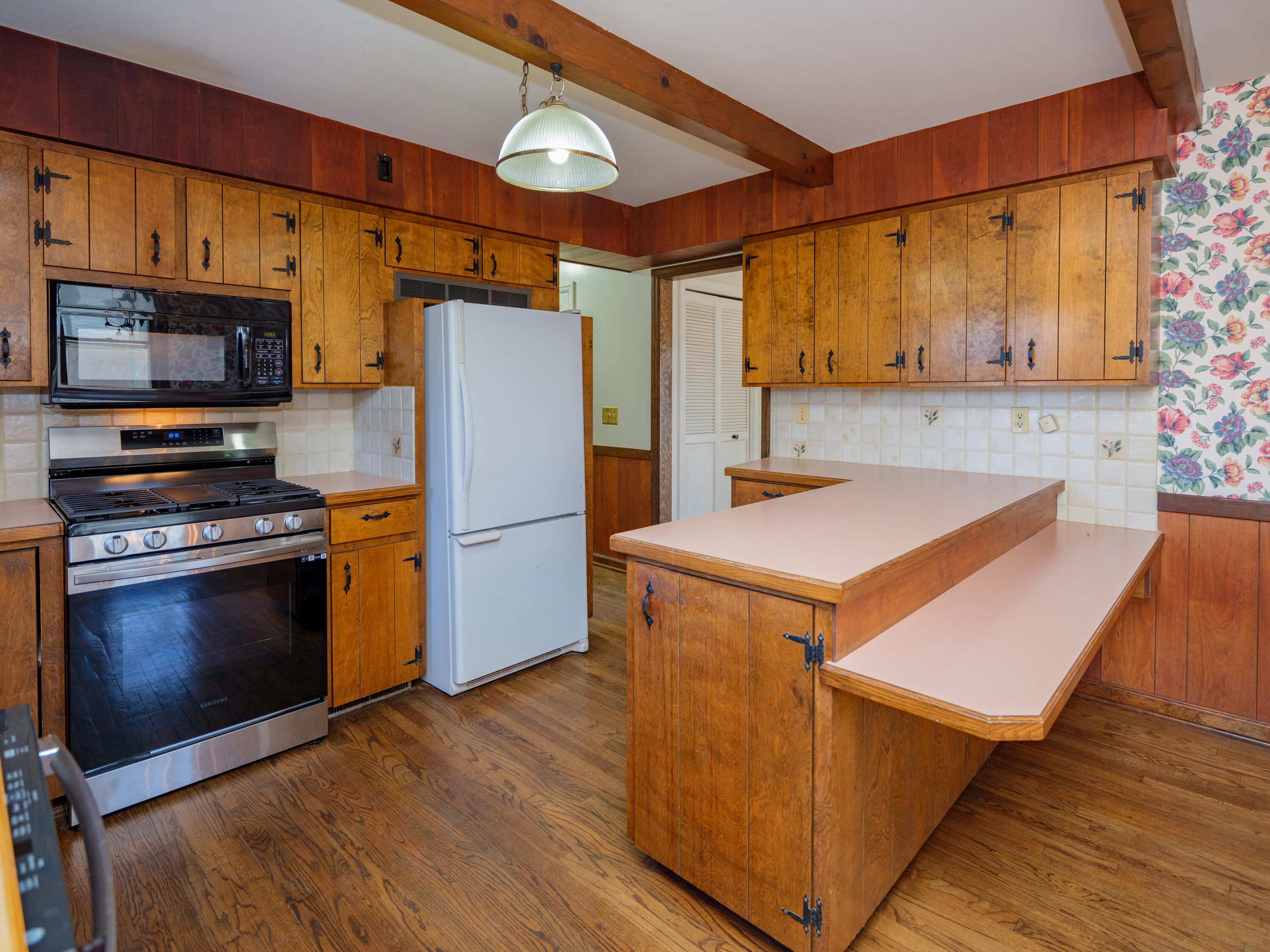 6828 Windemere Street