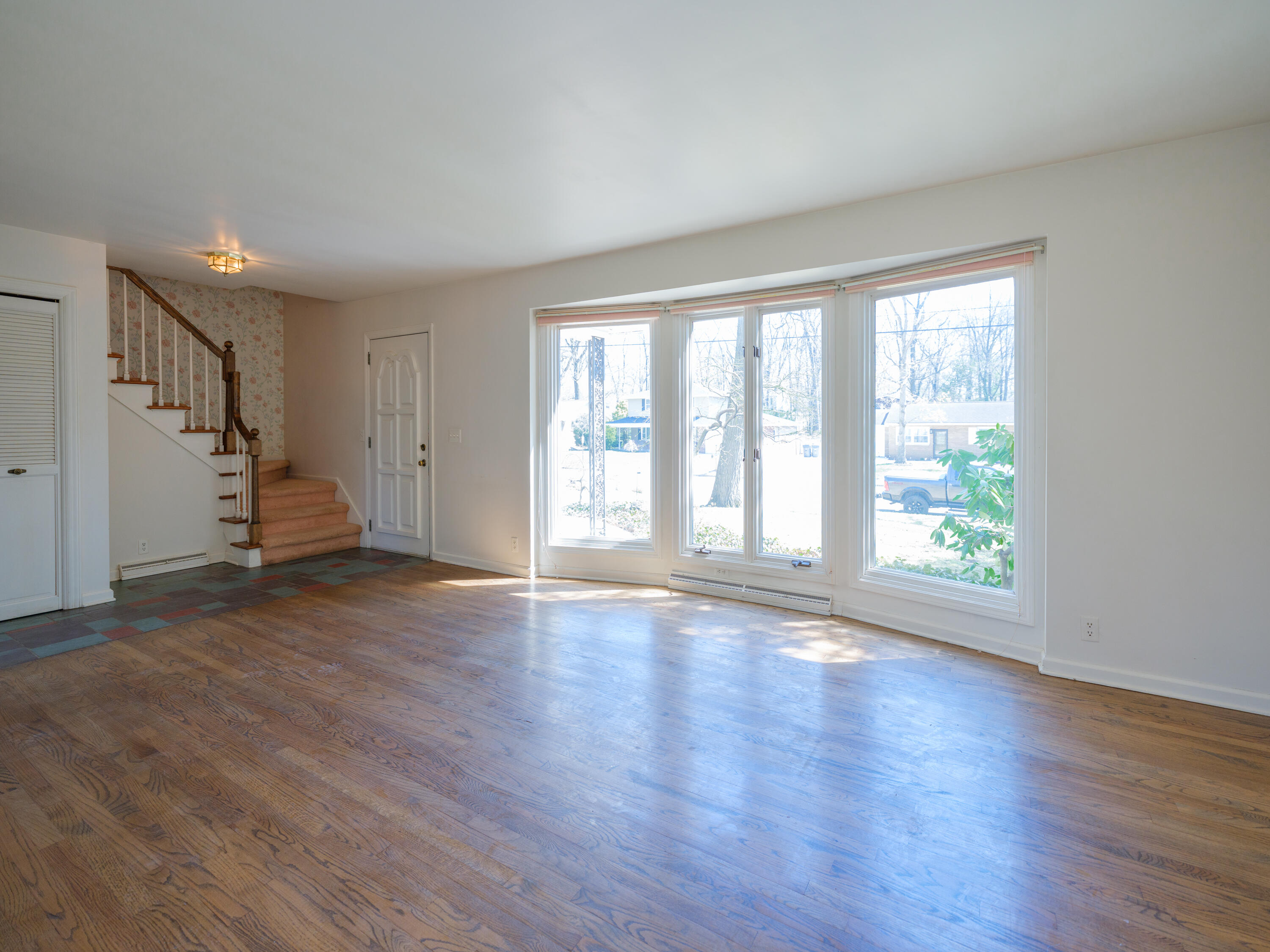 6828 Windemere Street