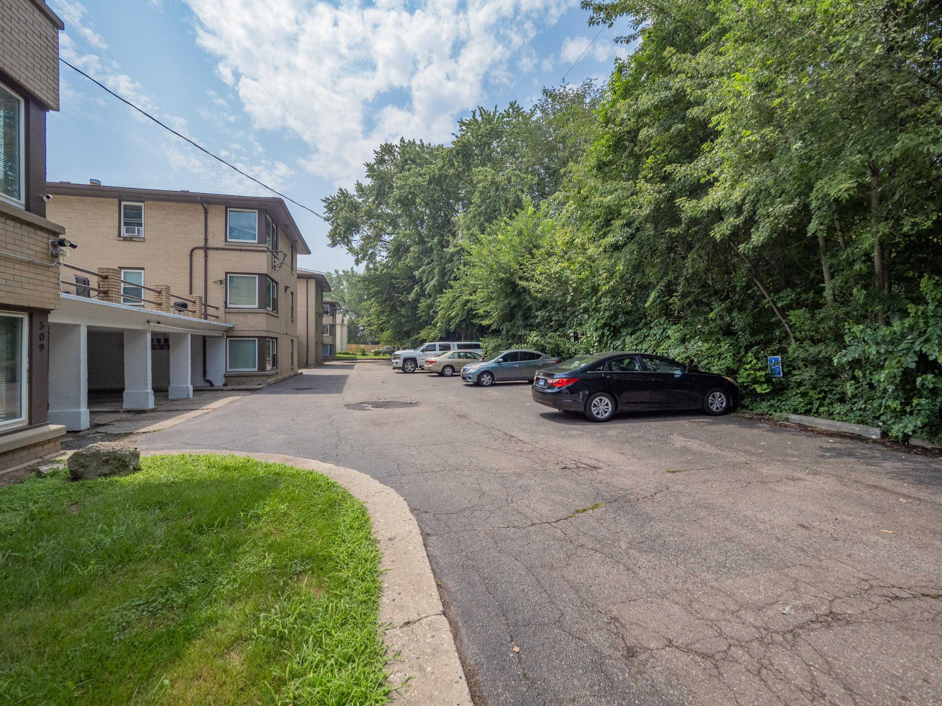 503 N Riverview Drive