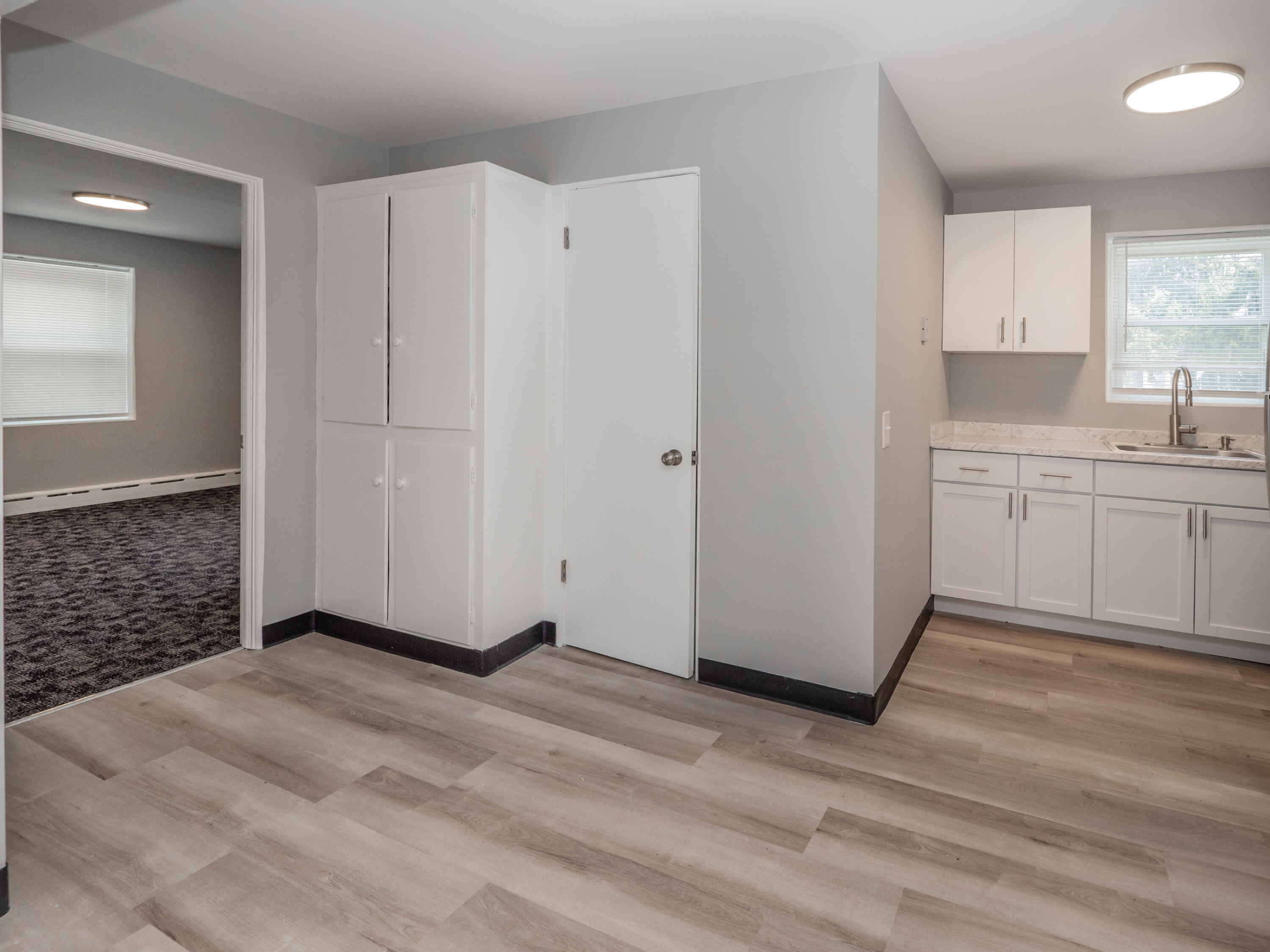 503 N Riverview Drive