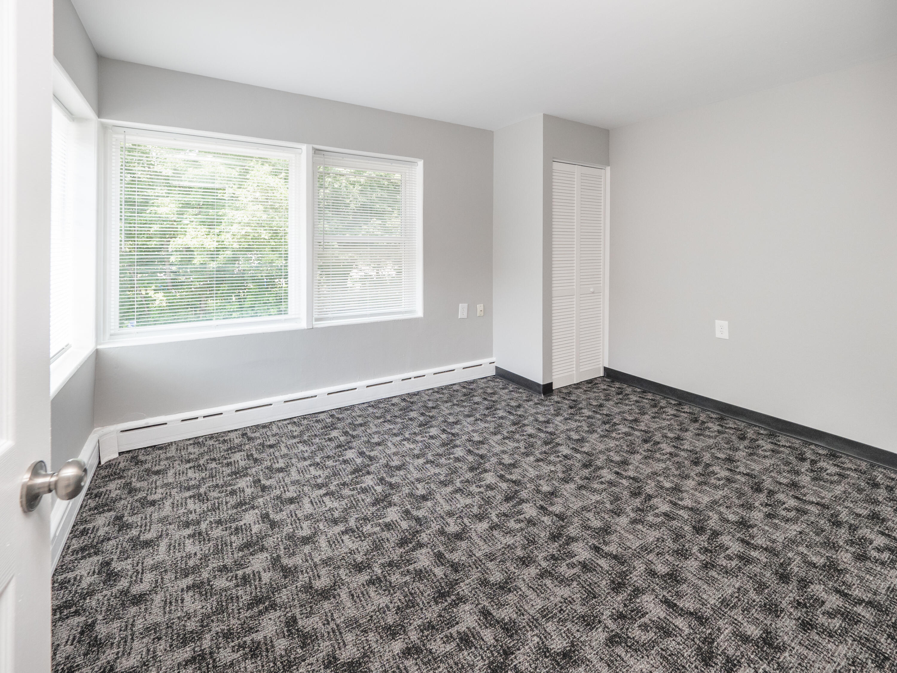 503 N Riverview Drive