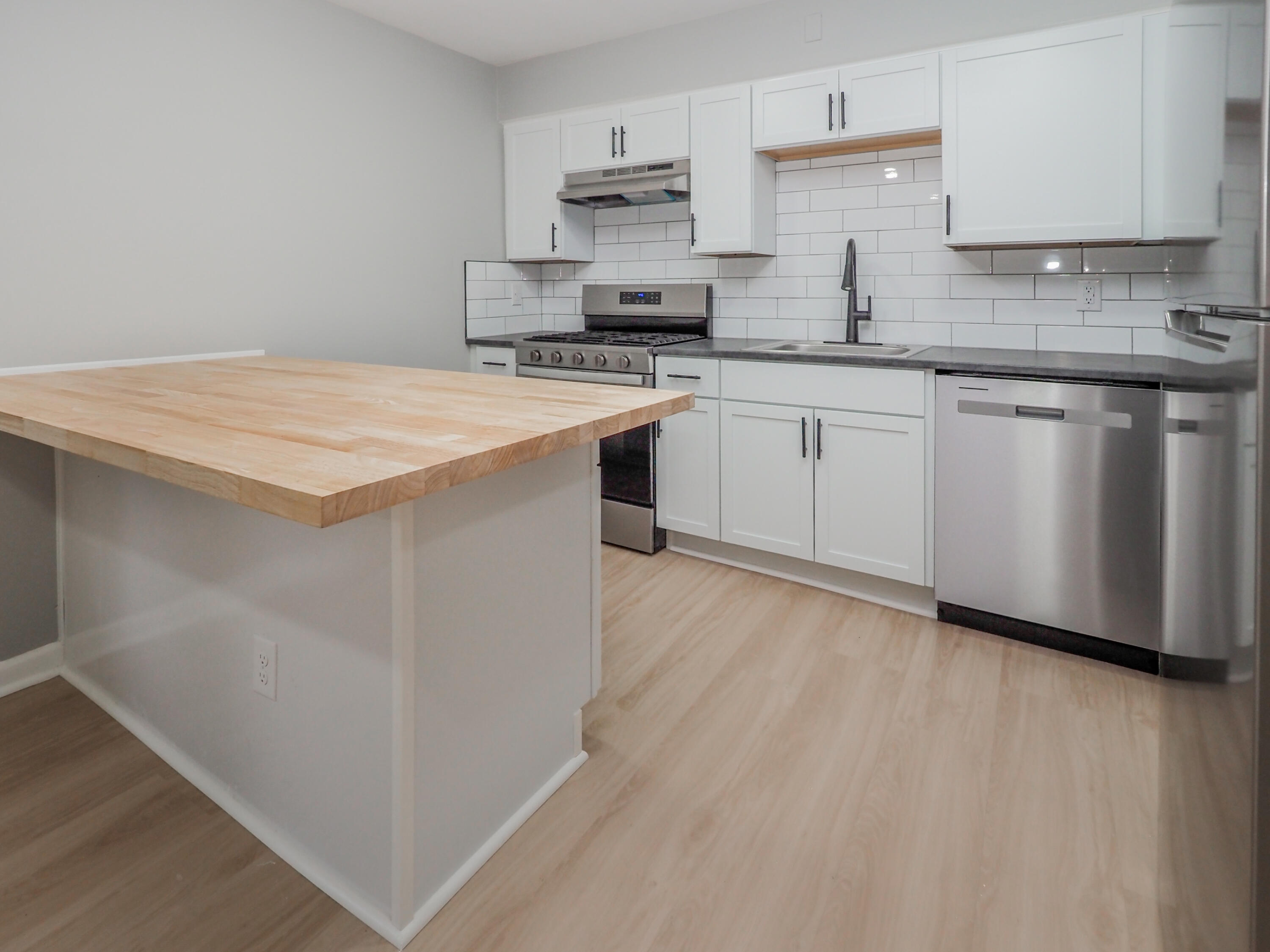 1722 Humphrey Street